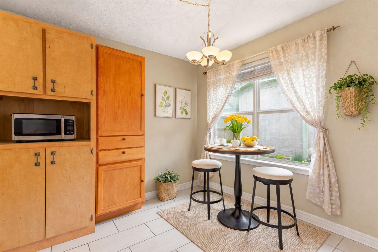 MAPLE OAKS - Residential