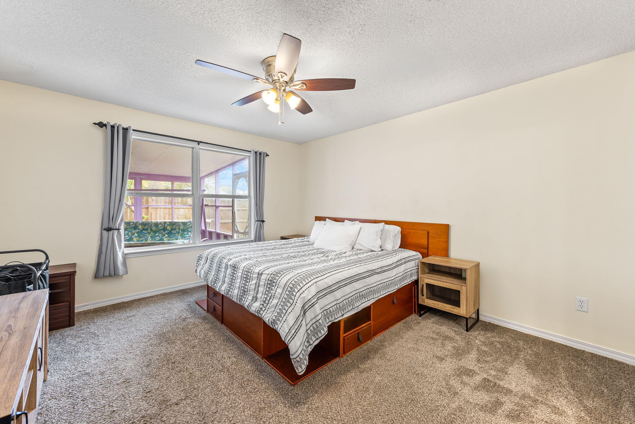 MAPLE OAKS - Residential