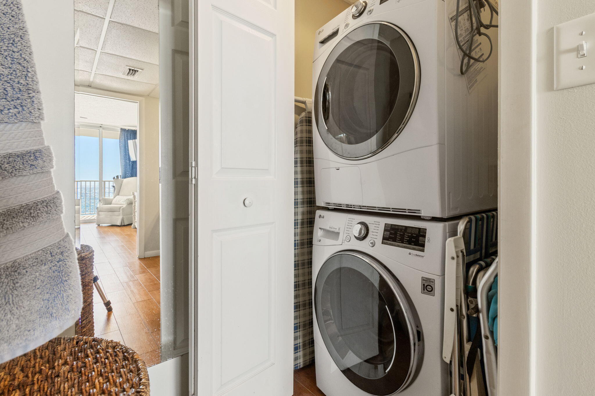 LONG BEACH - Residential