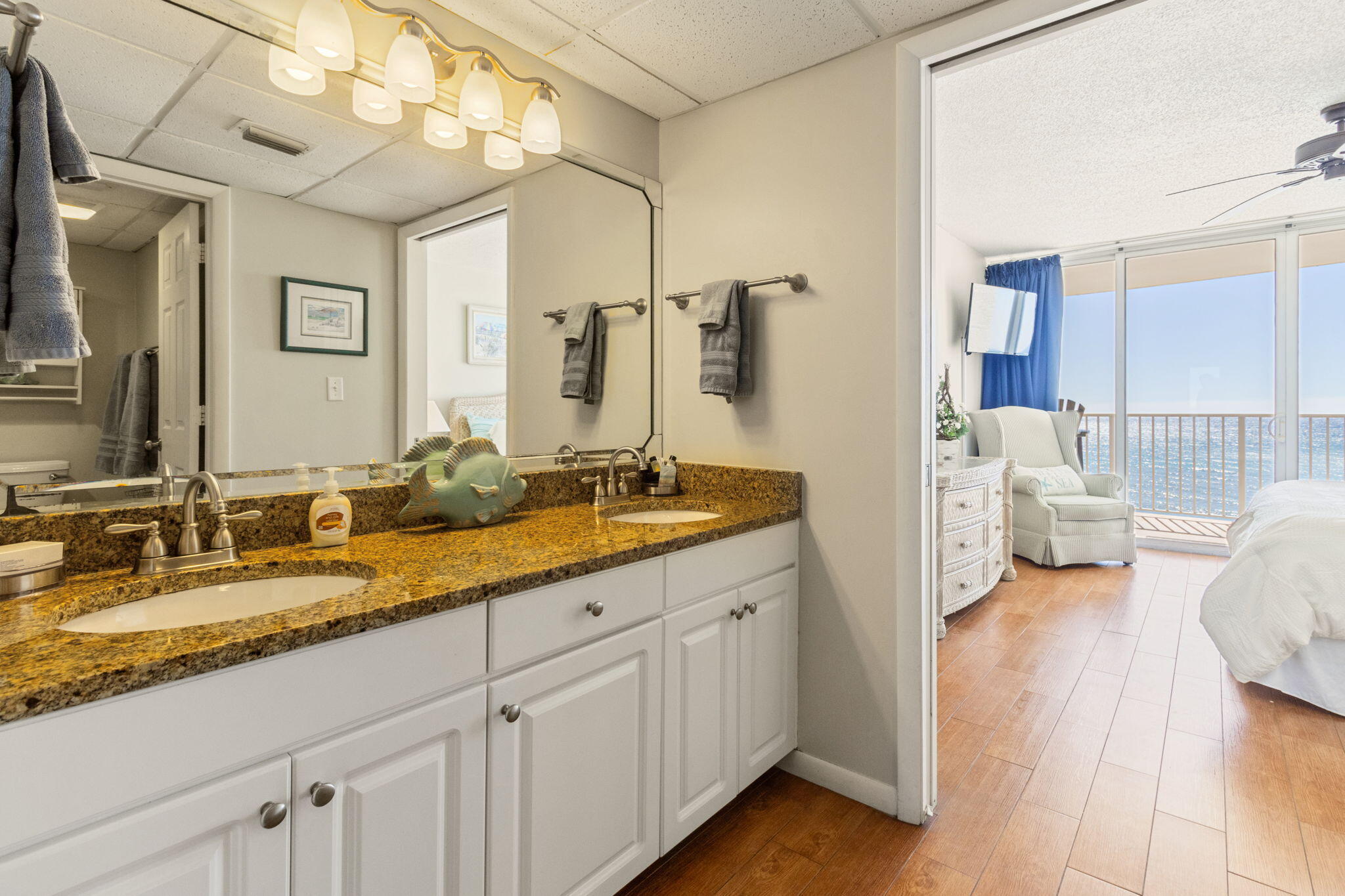 LONG BEACH - Residential