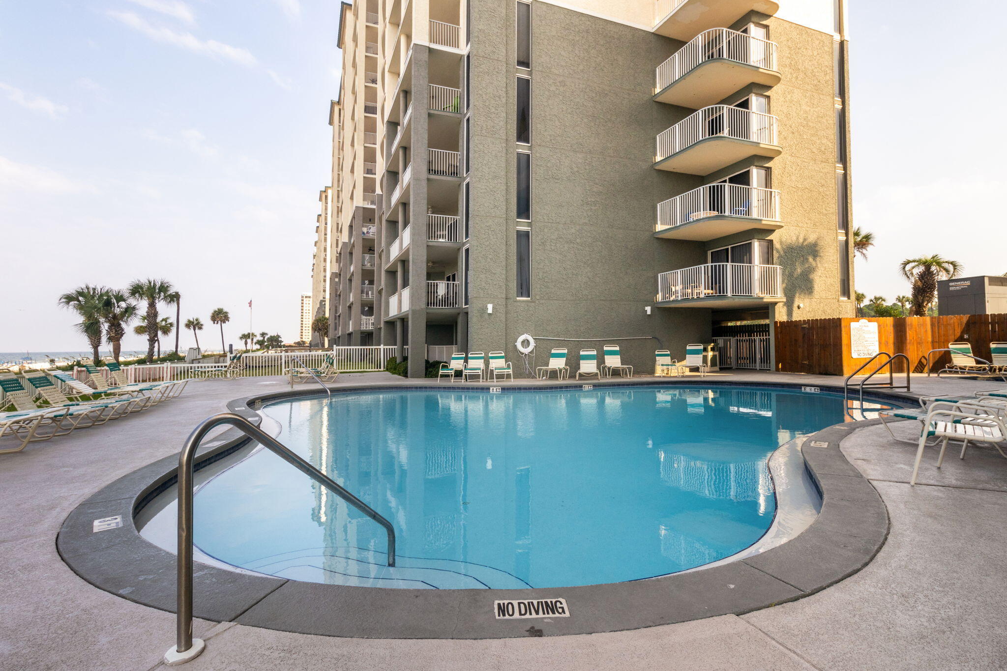 LONG BEACH - Residential