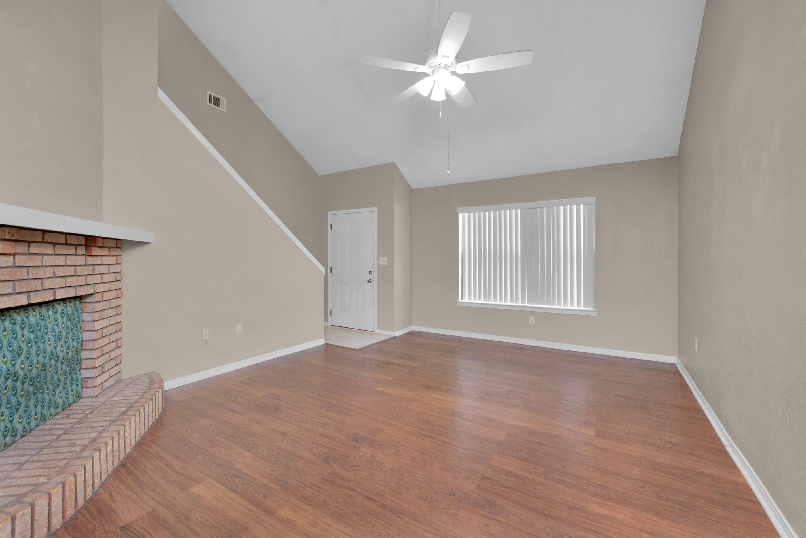 Valley Townhome - Residential