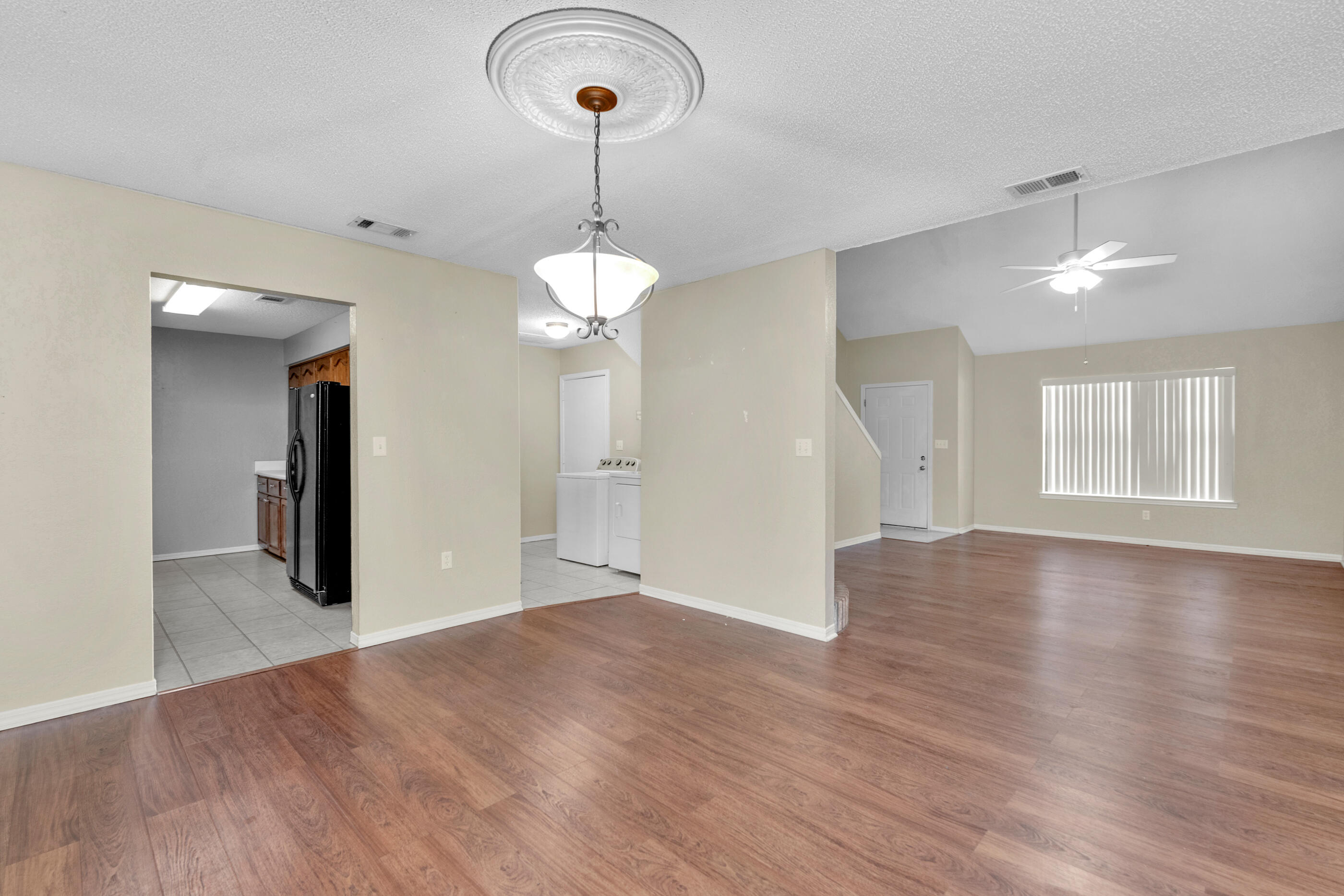 Valley Townhome - Residential