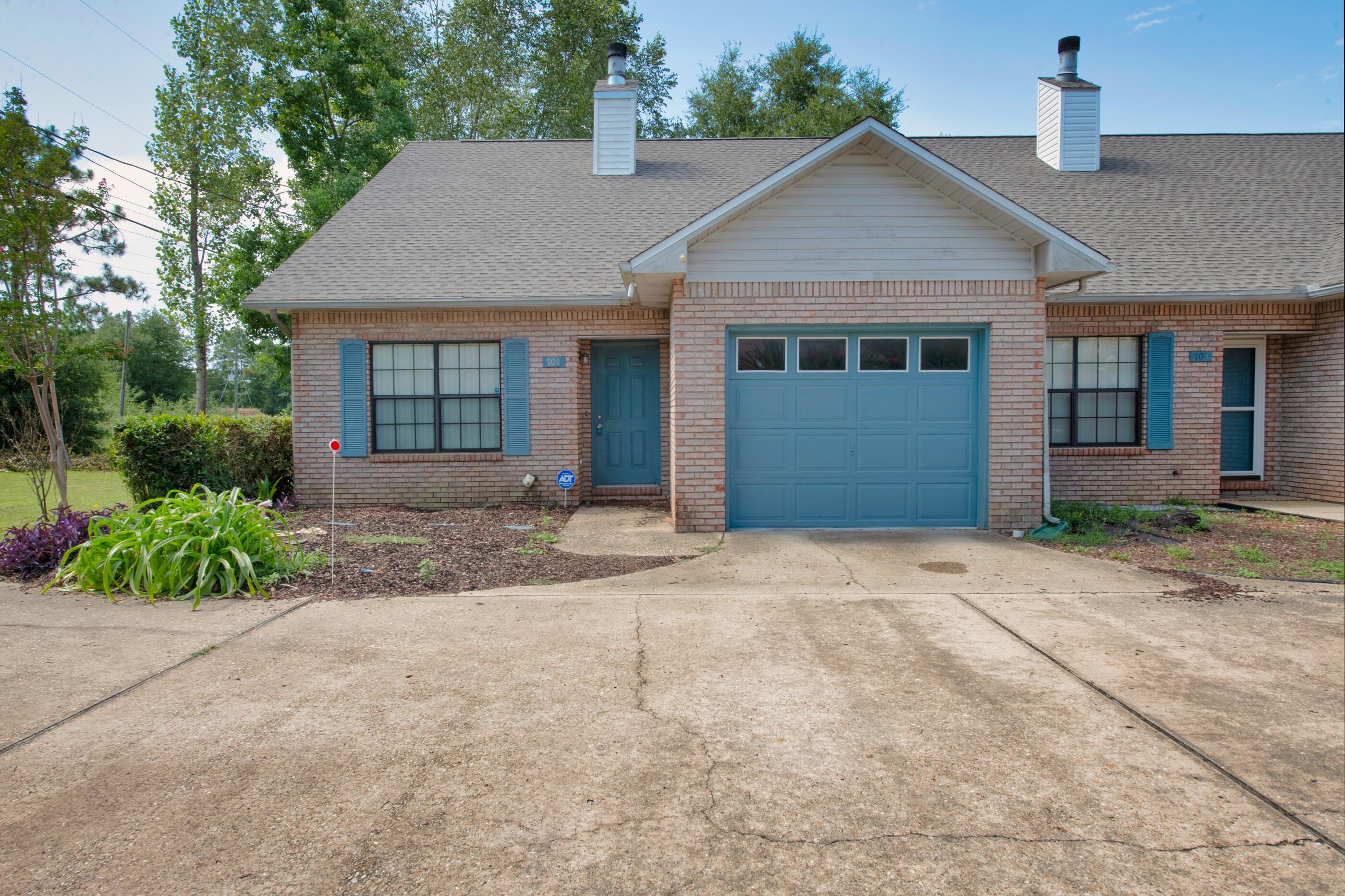 Valley Townhome - Residential