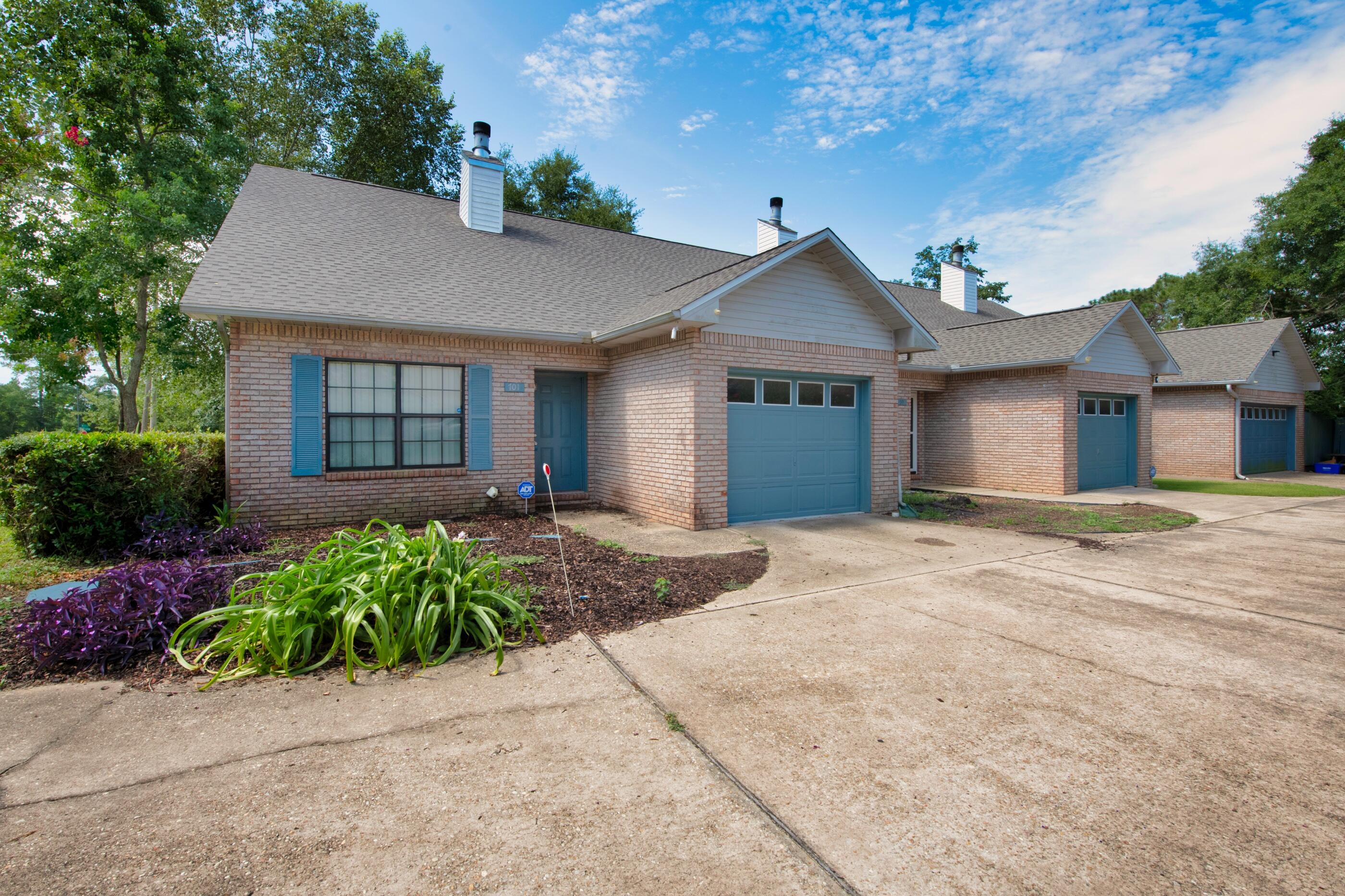 Valley Townhome - Residential