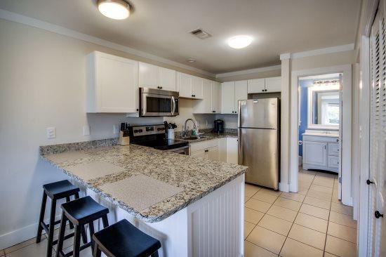 BEACHWOOD VILLAS CONDO - Residential