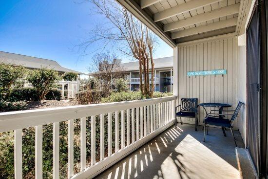 BEACHWOOD VILLAS CONDO - Residential