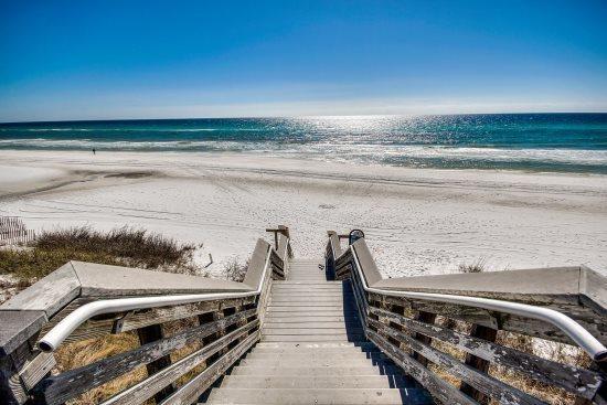 BEACHWOOD VILLAS CONDO - Residential