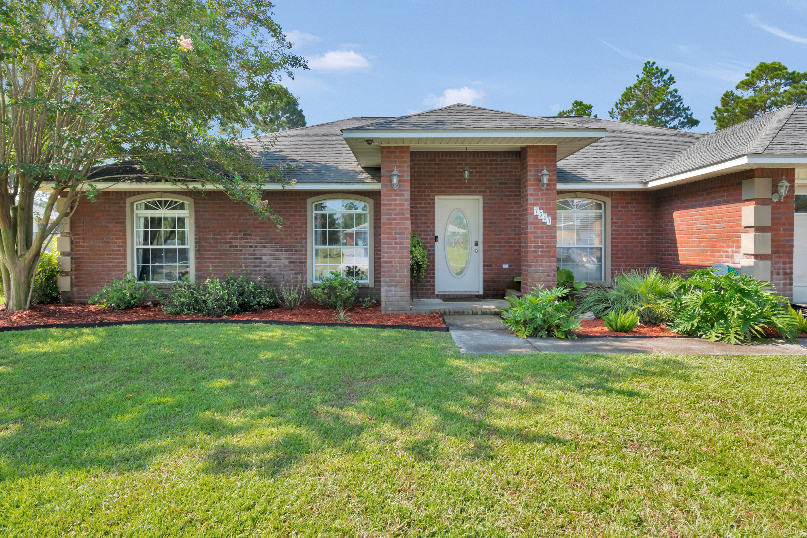 HOLLEY BY THE SEA - Residential