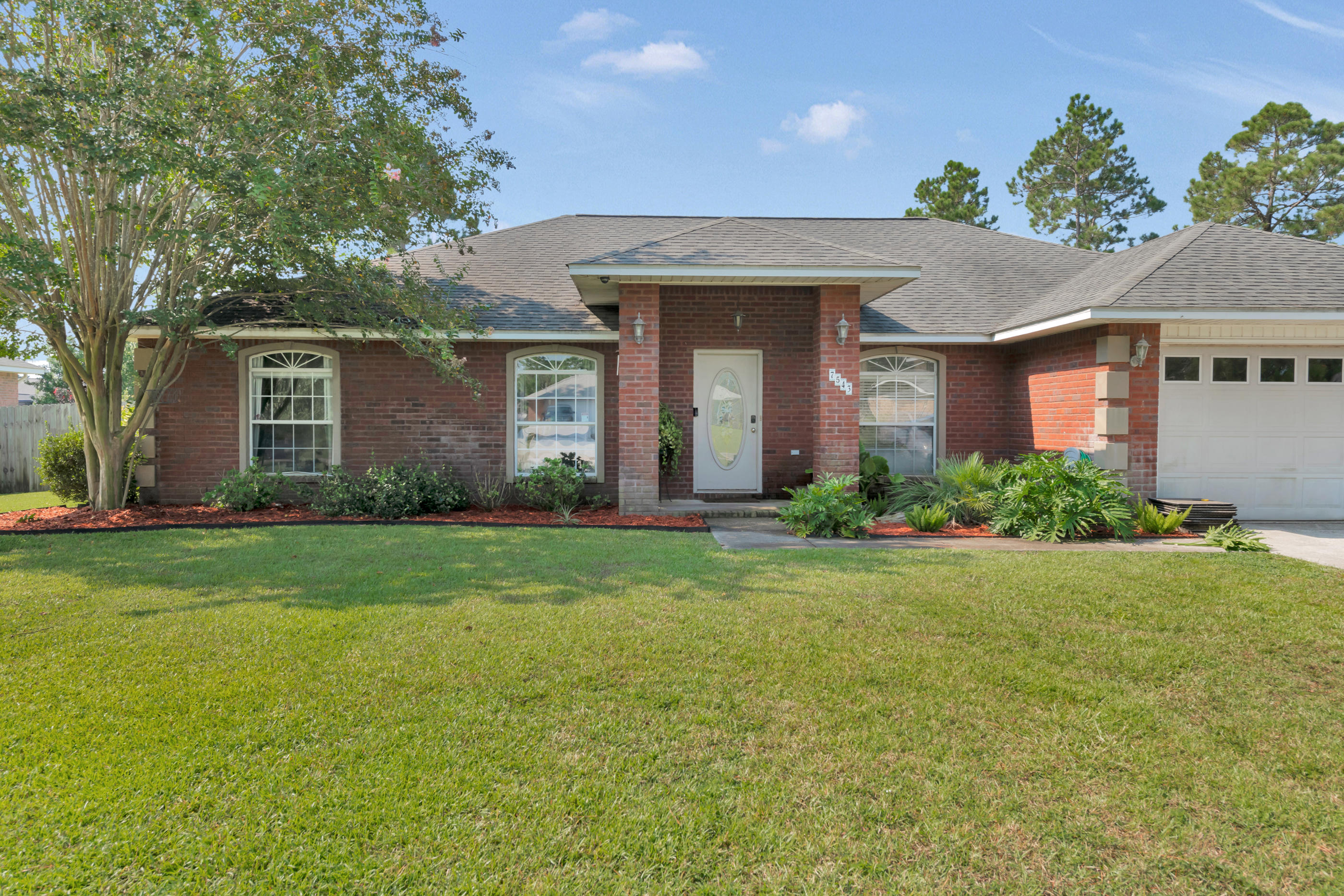 HOLLEY BY THE SEA - Residential