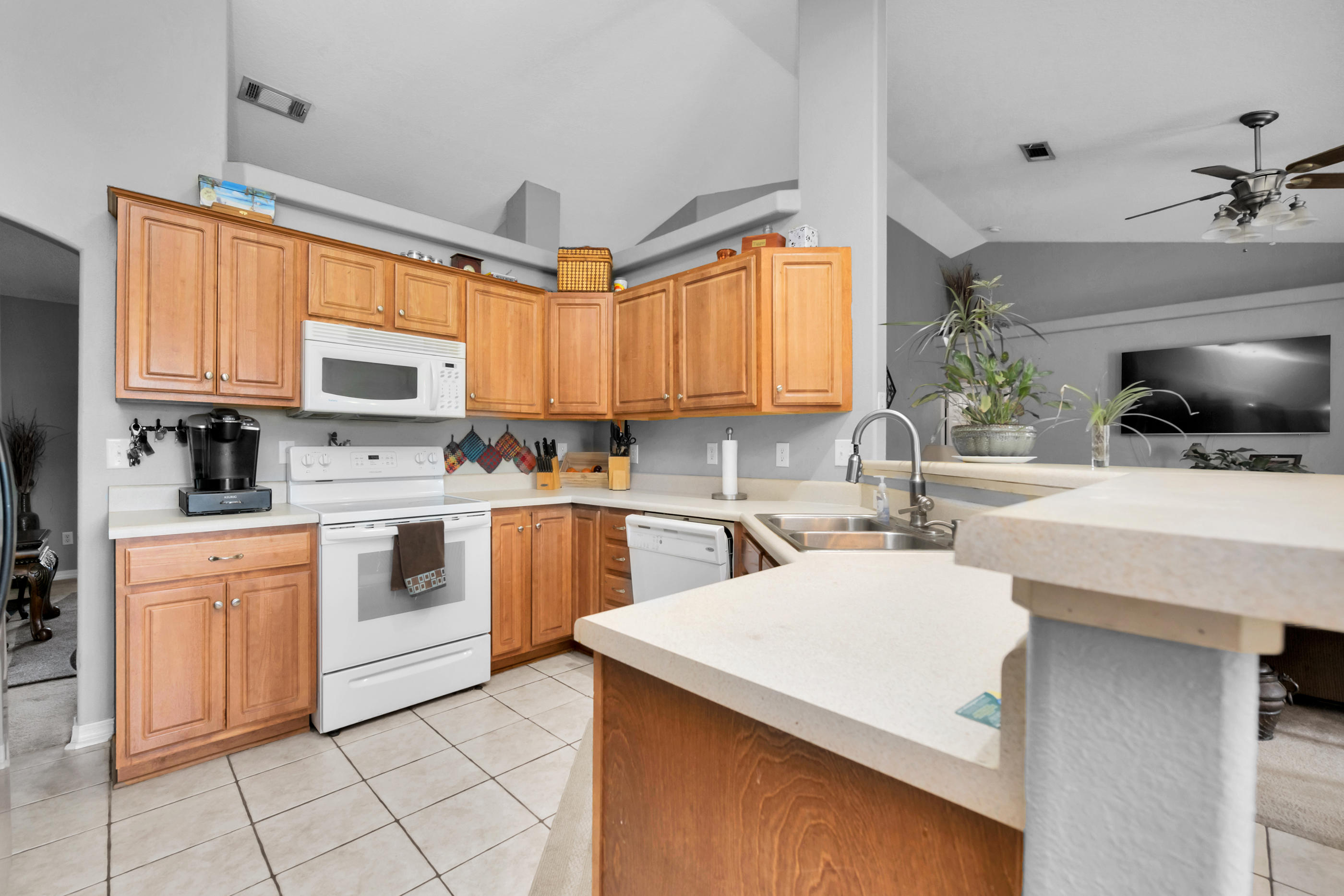 HOLLEY BY THE SEA - Residential