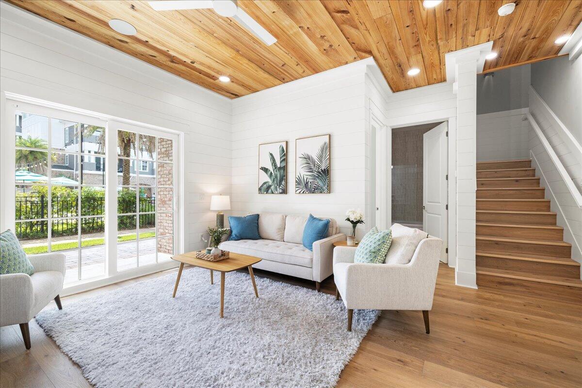 418 Henderson Cottage Way