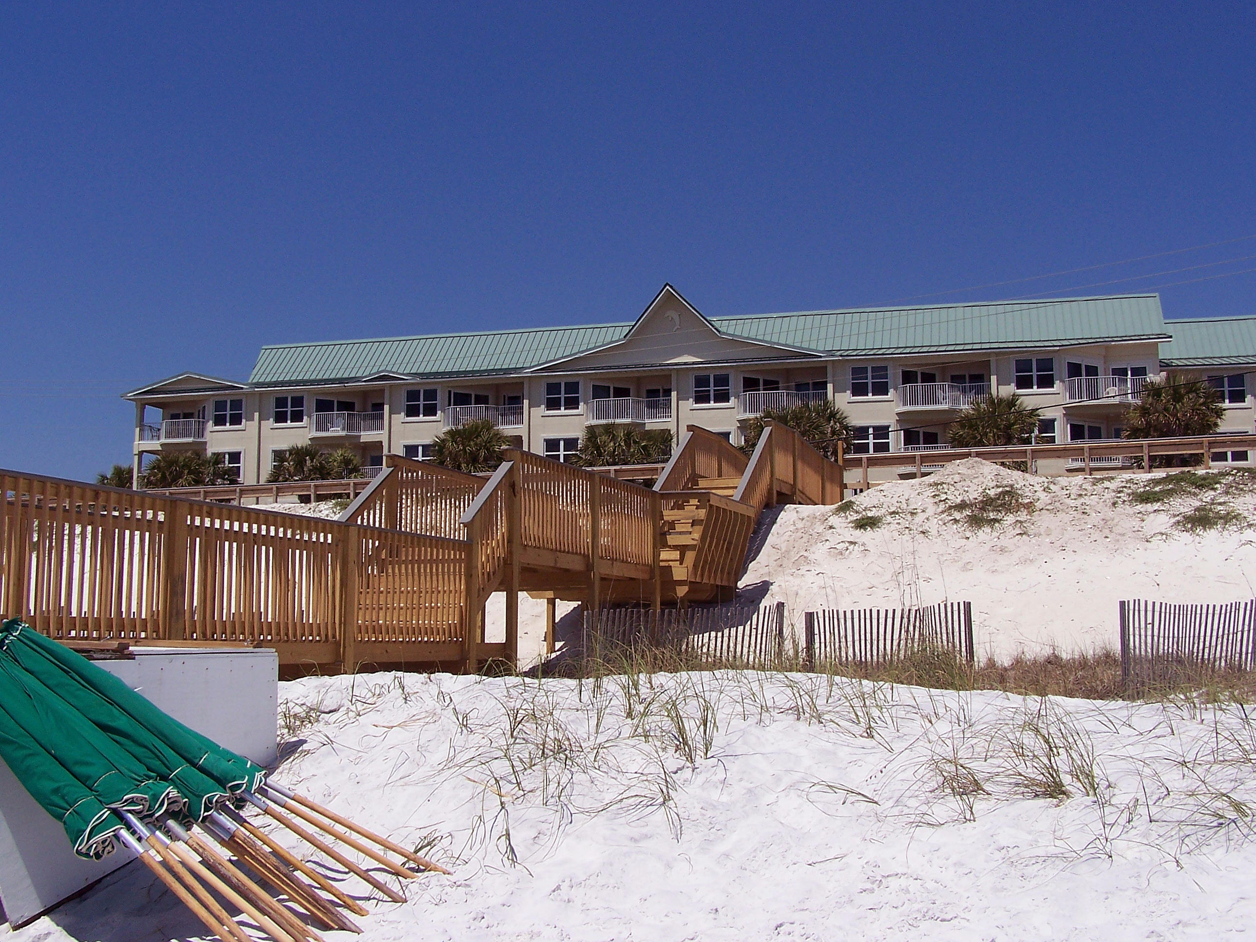 MARAVILLA CONDO 3 - Residential