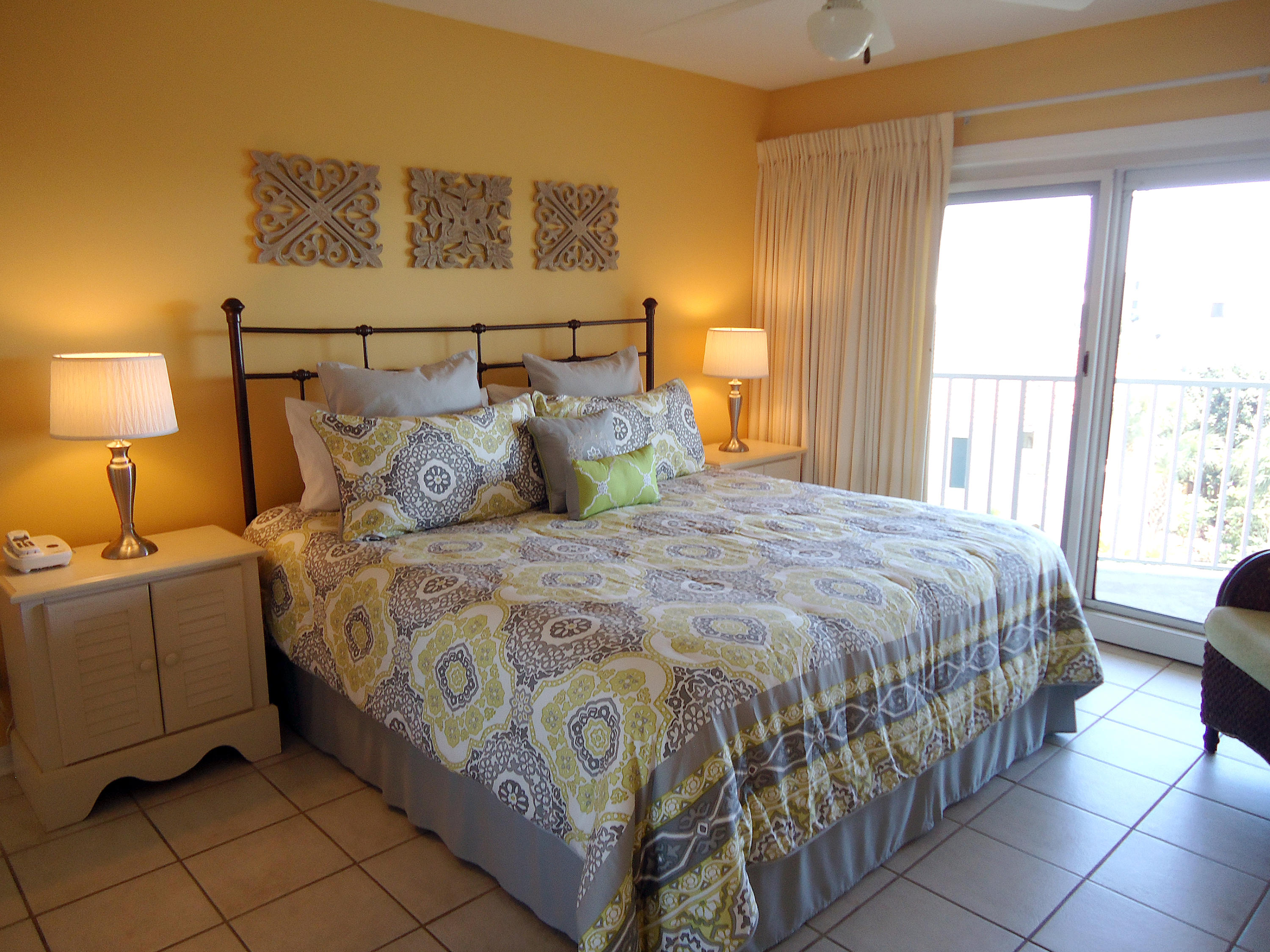 MARAVILLA CONDO 3 - Residential