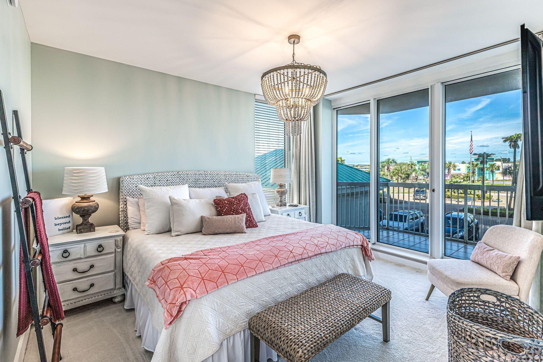 SILVER BEACH TOWERS - Residential
