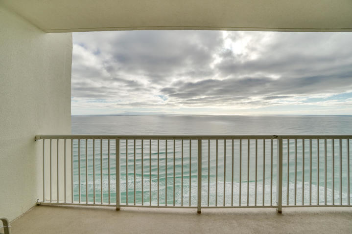MAJESTIC BEACH TOWERS I - Residential