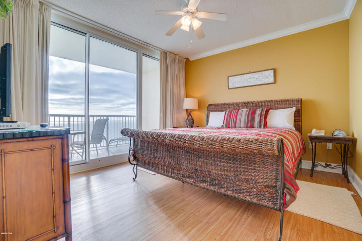 MAJESTIC BEACH TOWERS I - Residential