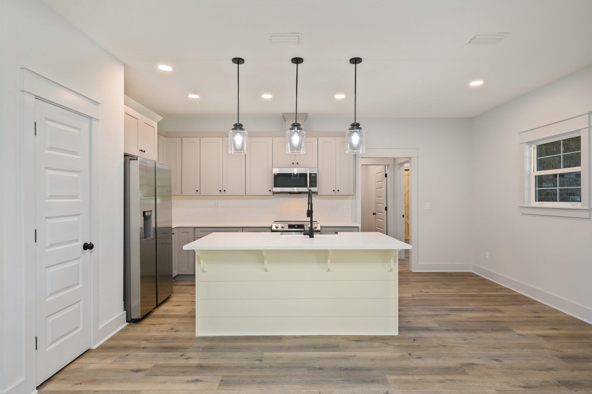 MOSSY OAKS - Residential