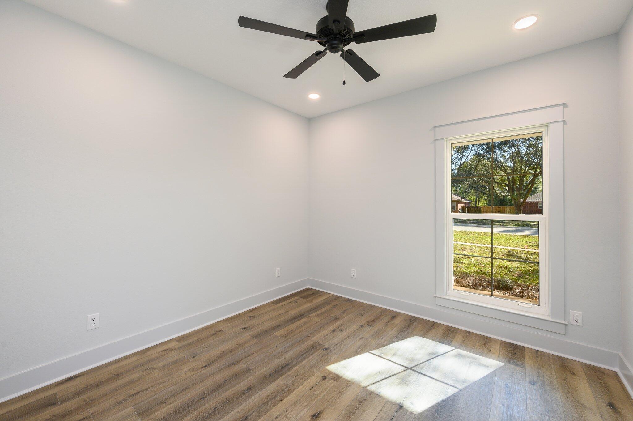MOSSY OAKS - Residential