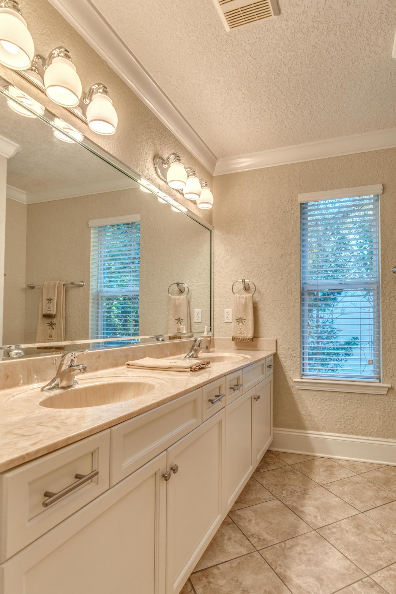 BOTANY BAYOU - Residential