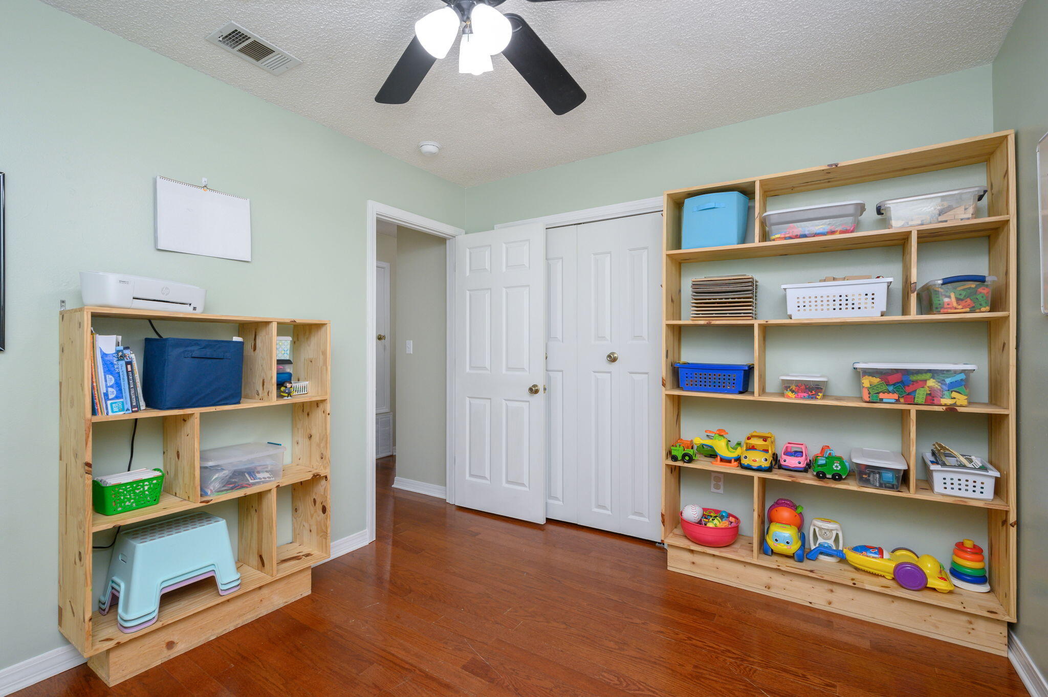 COUNTRY BREEZE EST LOT 2 - Residential