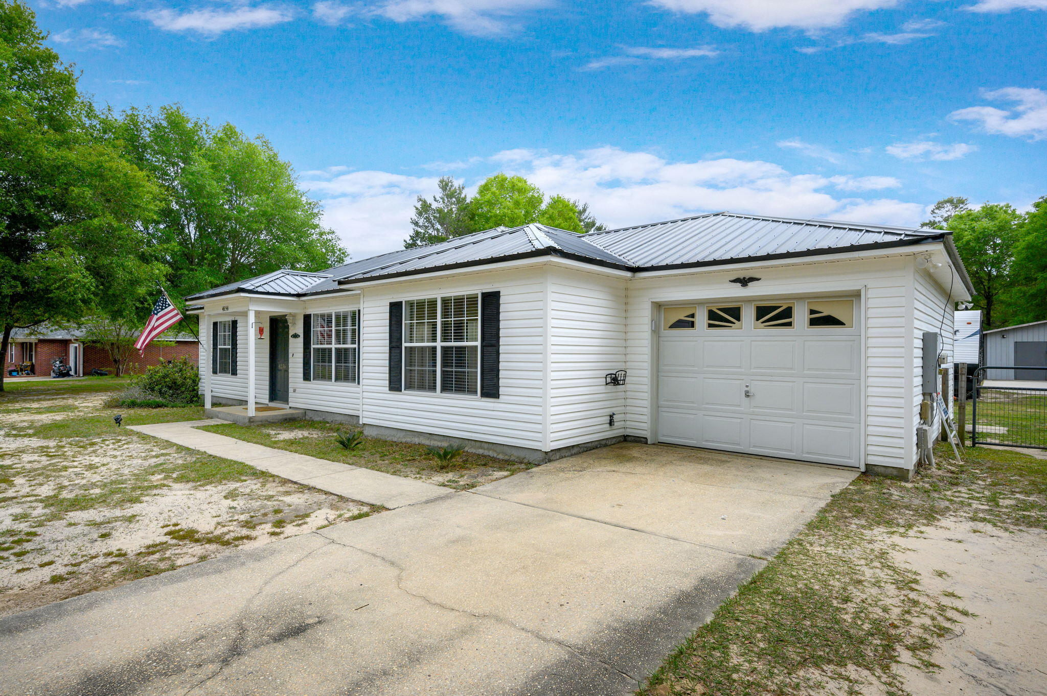 COUNTRY BREEZE EST LOT 2 - Residential