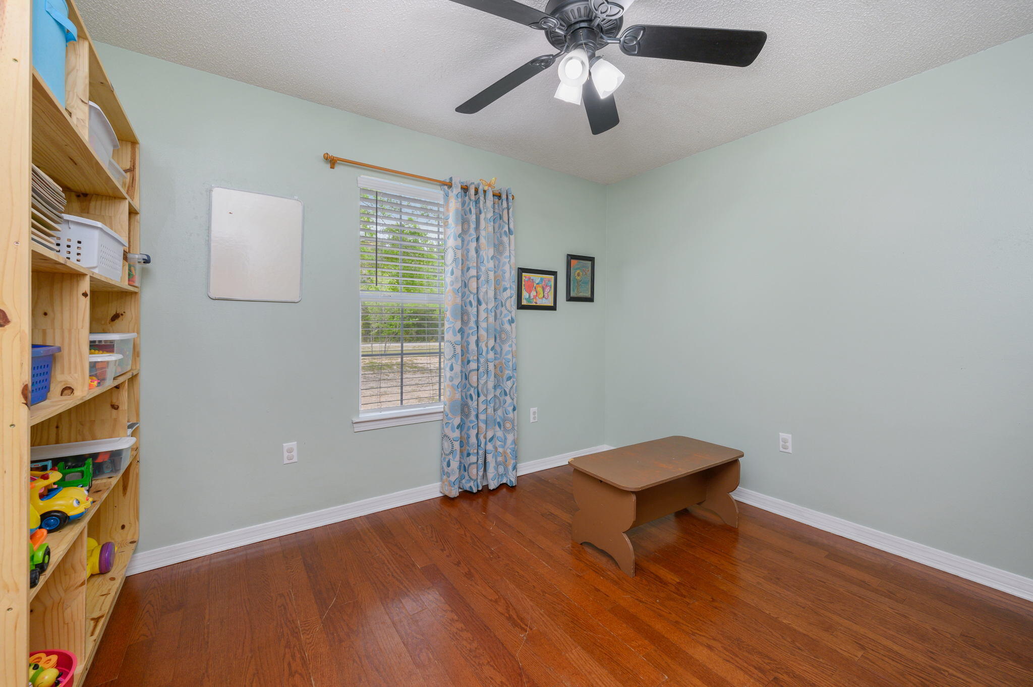 COUNTRY BREEZE EST LOT 2 - Residential