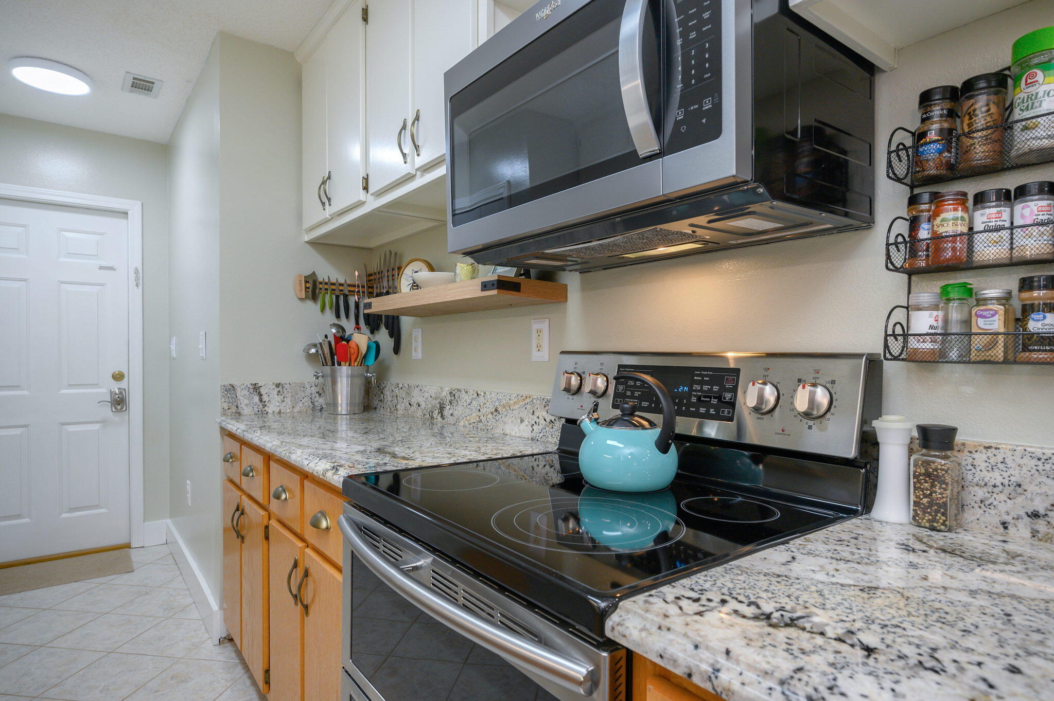 COUNTRY BREEZE EST LOT 2 - Residential