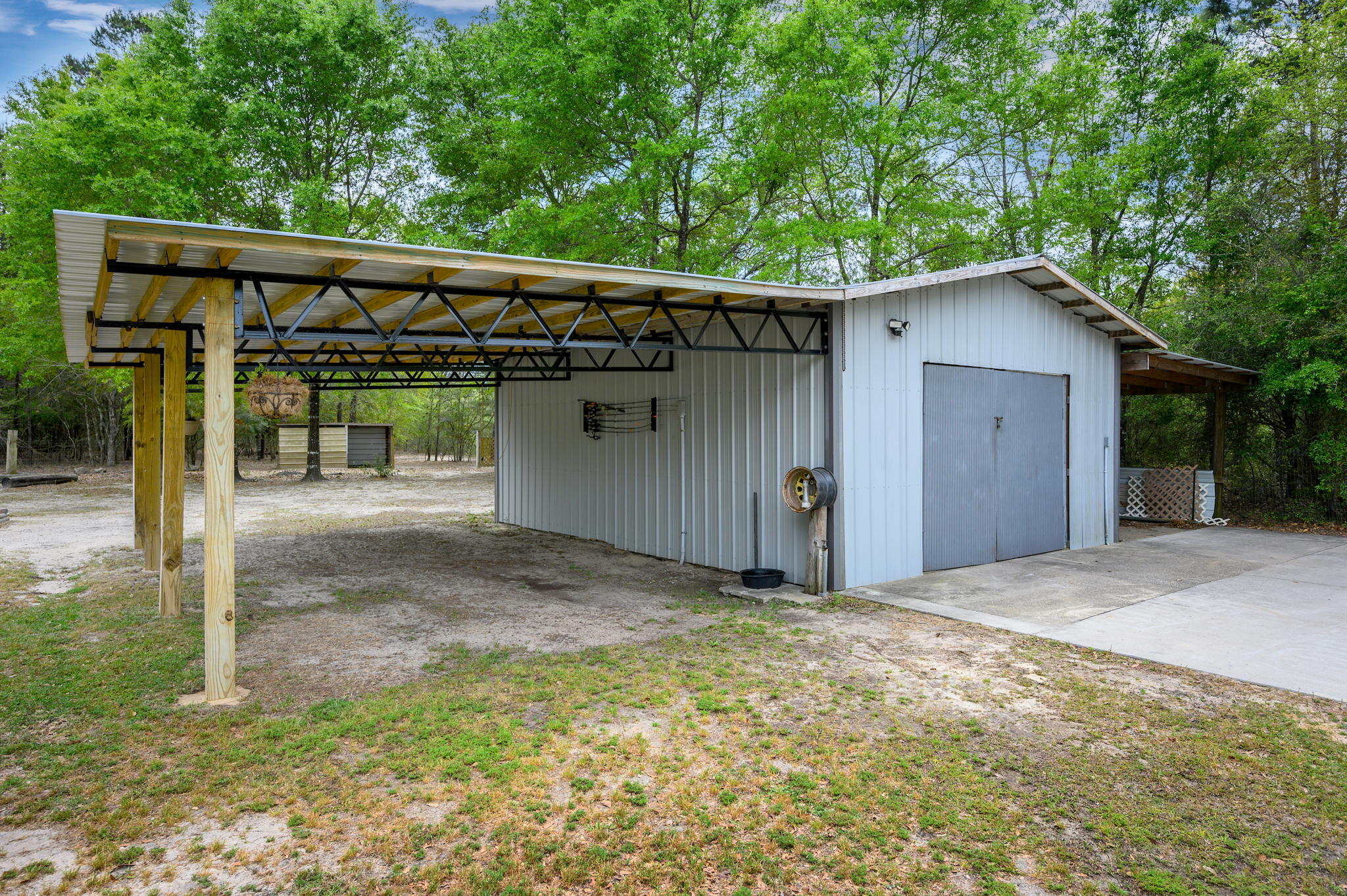 COUNTRY BREEZE EST LOT 2 - Residential