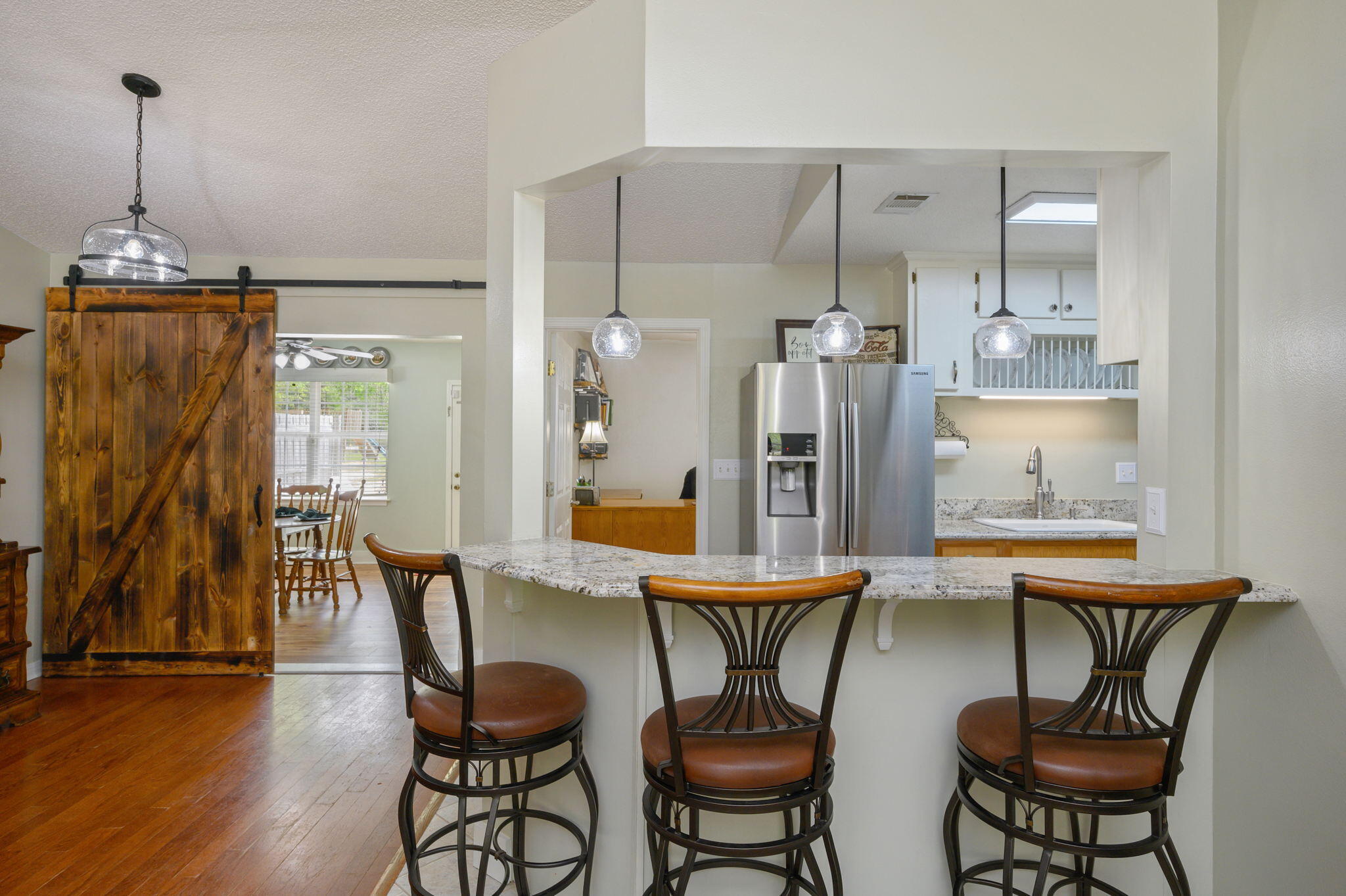 COUNTRY BREEZE EST LOT 2 - Residential