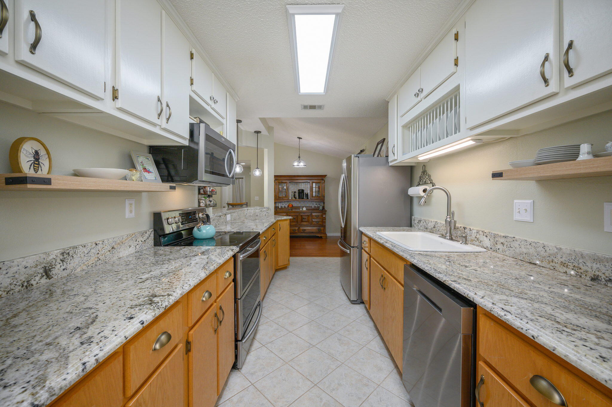 COUNTRY BREEZE EST LOT 2 - Residential