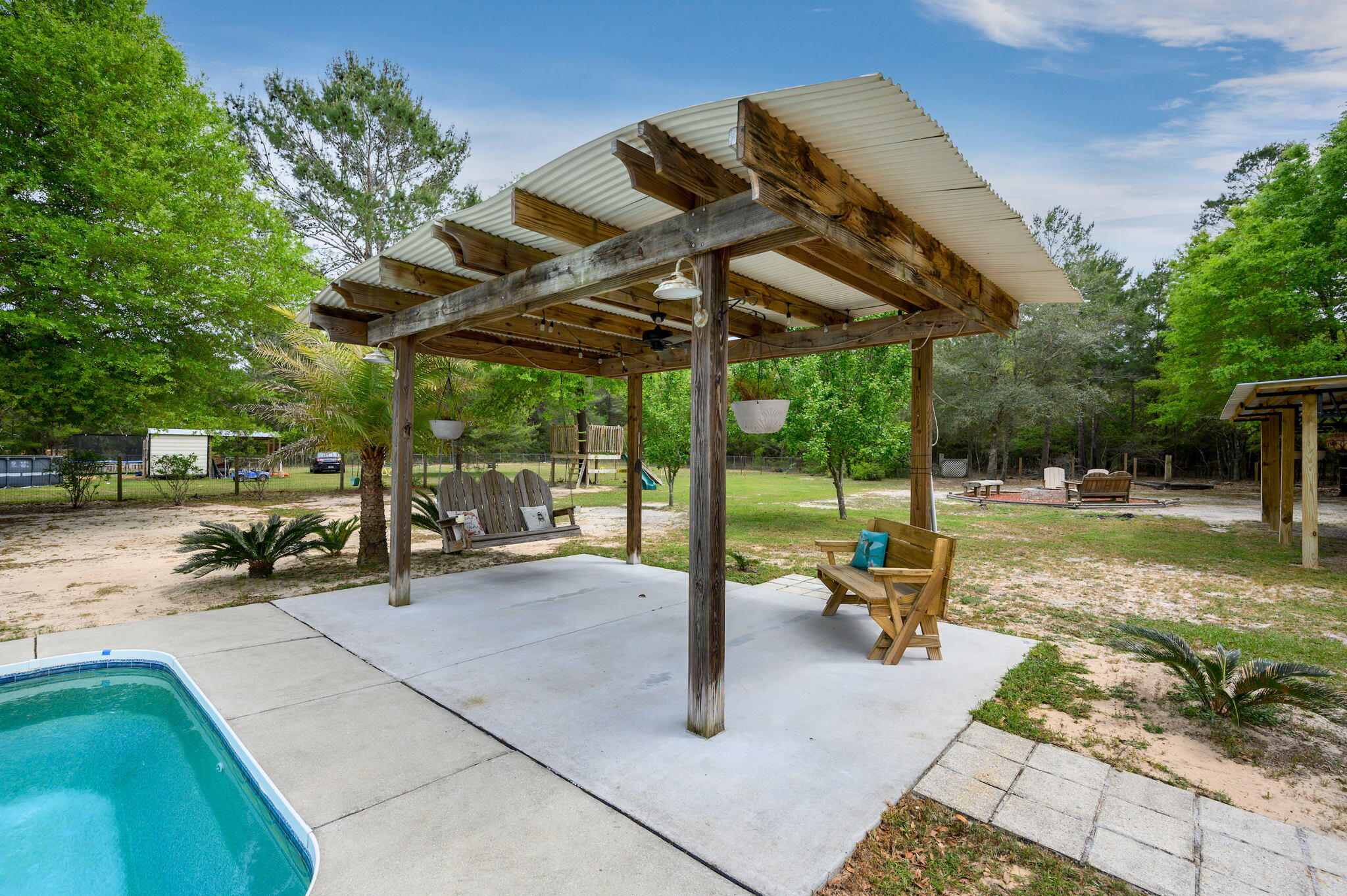 COUNTRY BREEZE EST LOT 2 - Residential