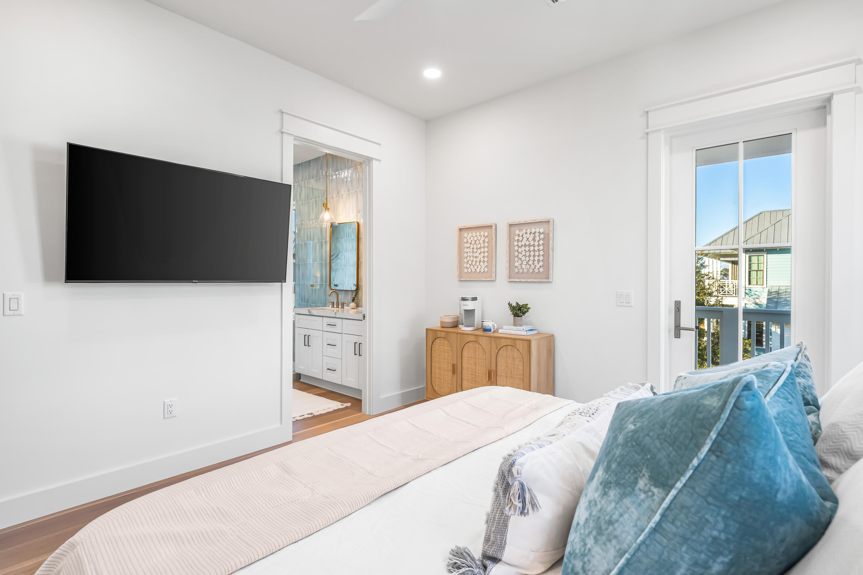 LAKESIDE AT BLUE MOUNTAIN BEACH - Residential