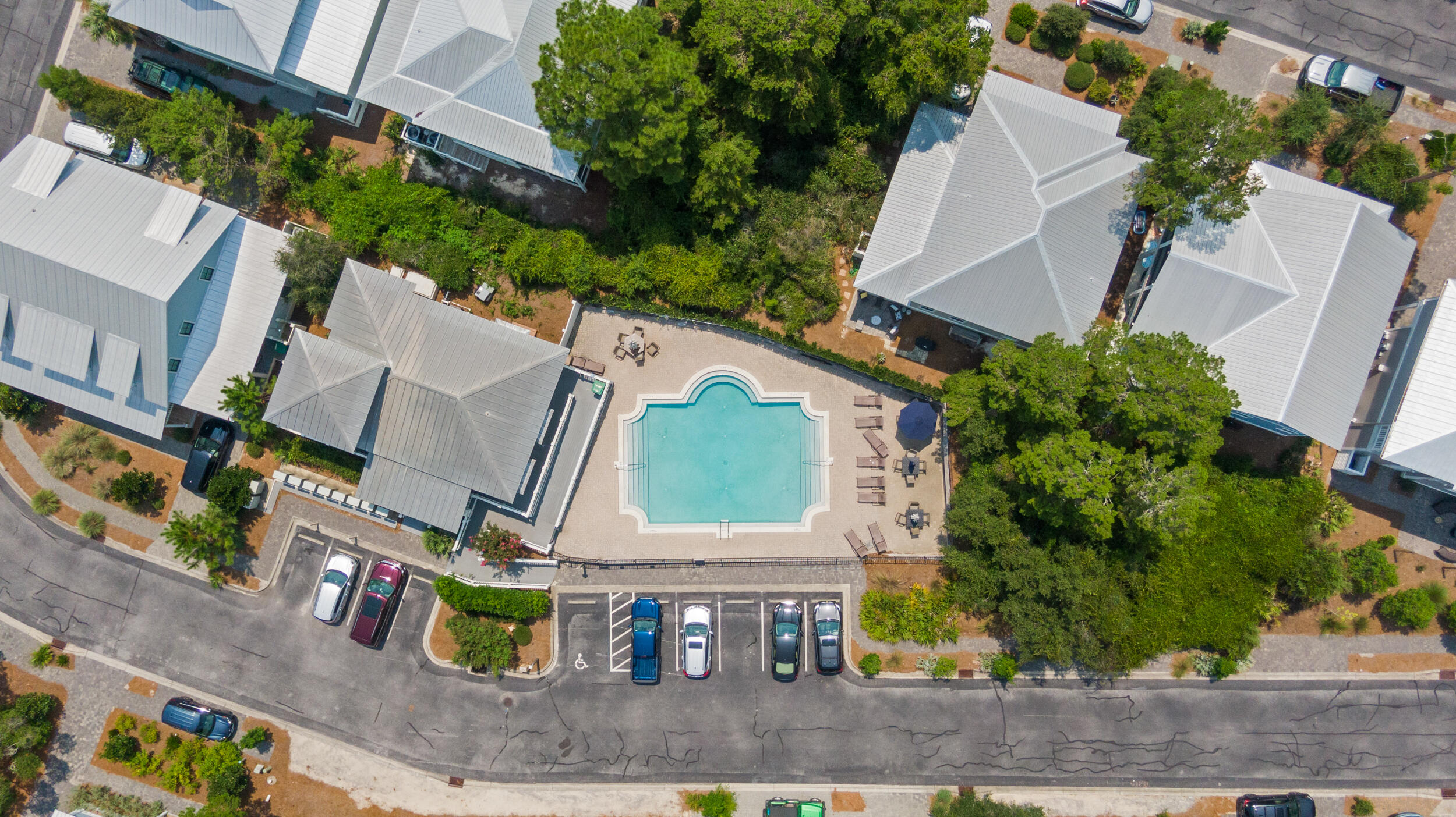 LAKESIDE AT BLUE MOUNTAIN BEACH - Residential