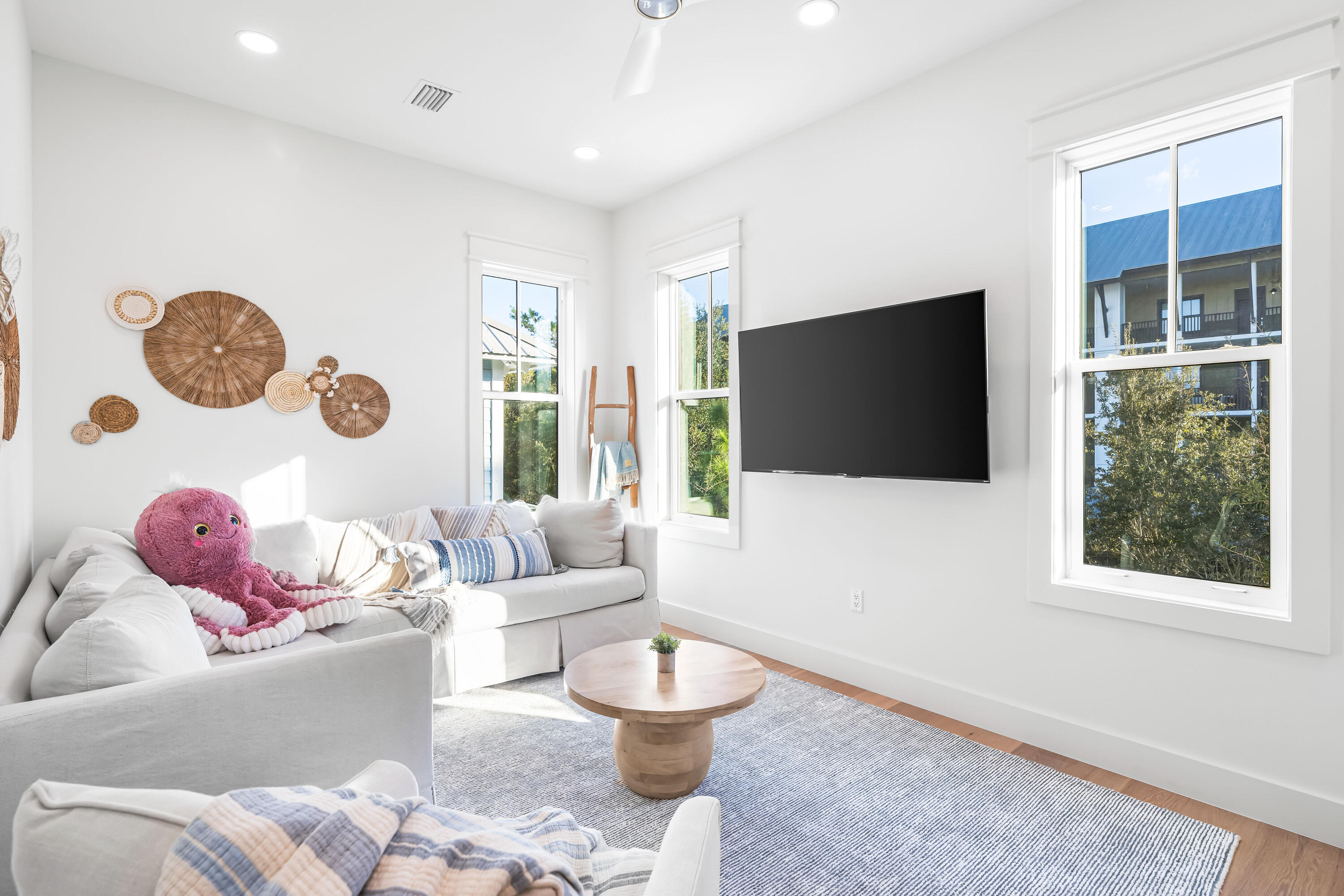 LAKESIDE AT BLUE MOUNTAIN BEACH - Residential