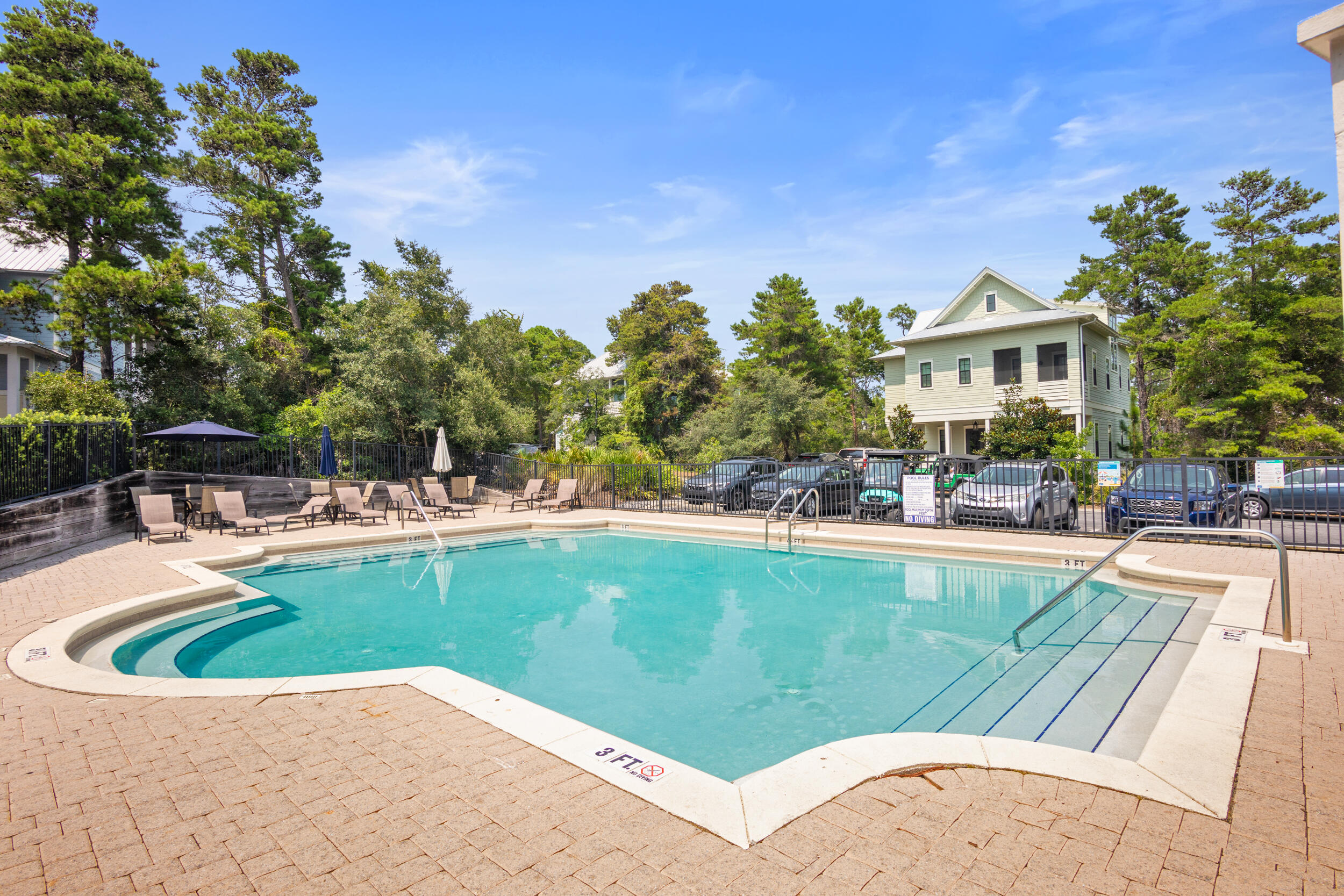 LAKESIDE AT BLUE MOUNTAIN BEACH - Residential