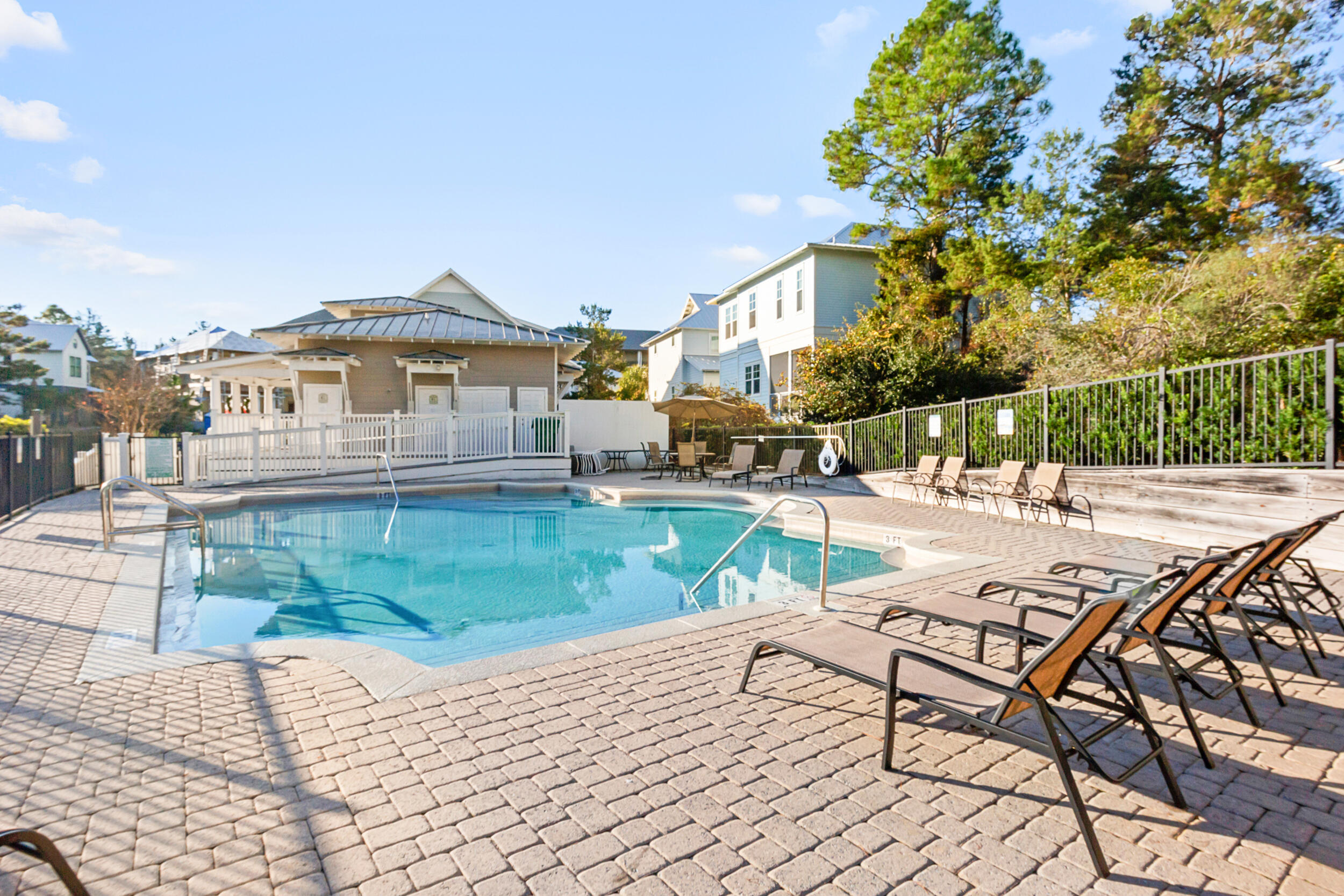 LAKESIDE AT BLUE MOUNTAIN BEACH - Residential