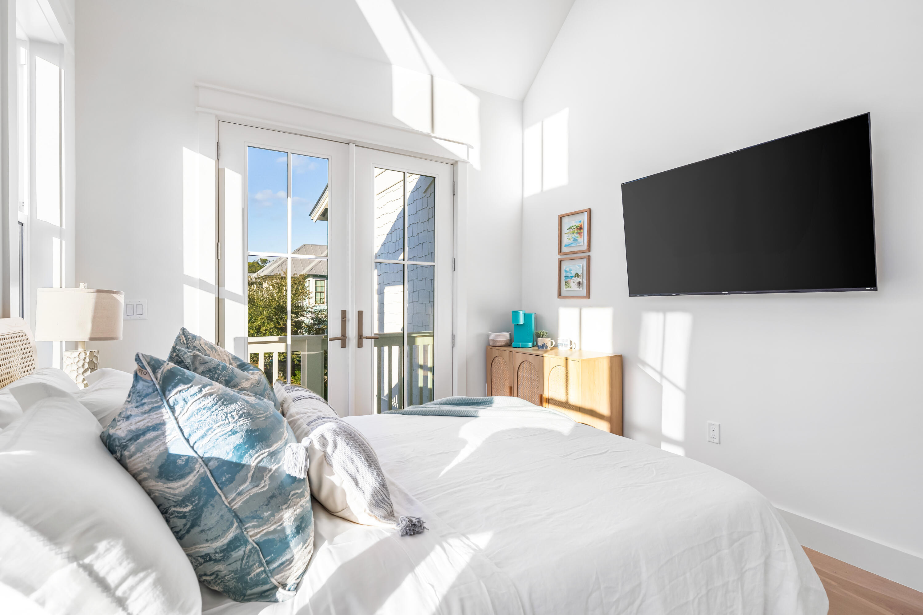 LAKESIDE AT BLUE MOUNTAIN BEACH - Residential