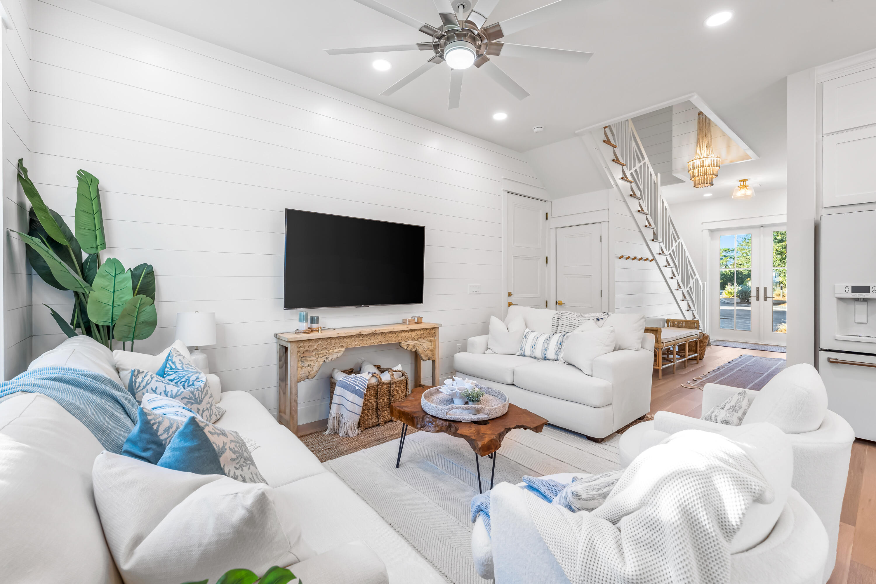LAKESIDE AT BLUE MOUNTAIN BEACH - Residential