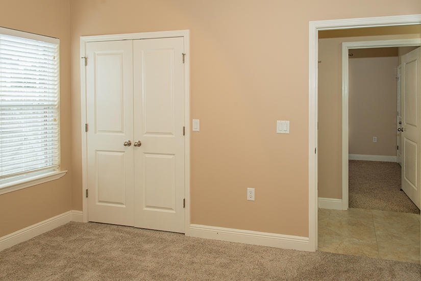 Roxbury Manor - Residential