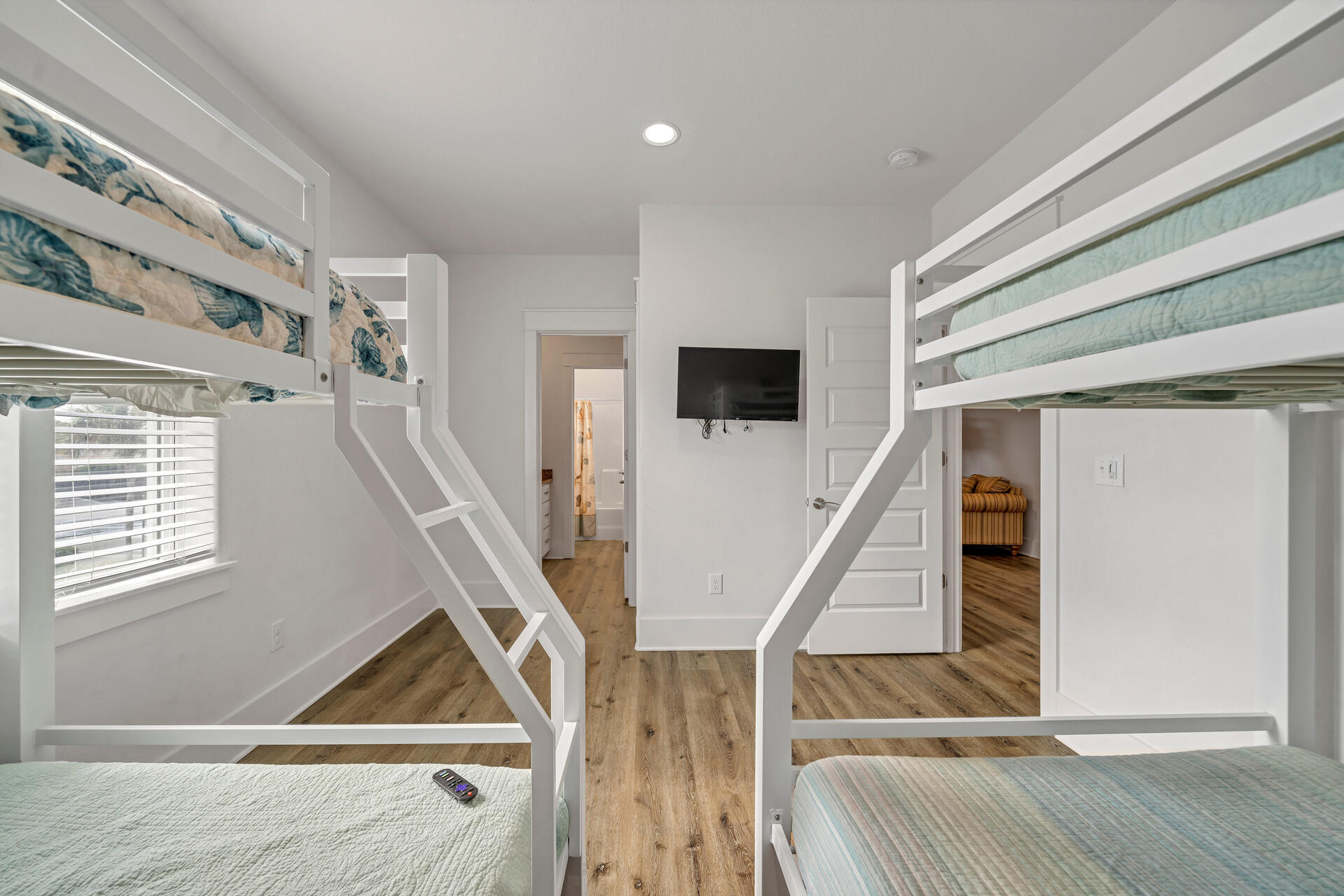 FRANGISTA BEACH 2ND ADDN - Residential