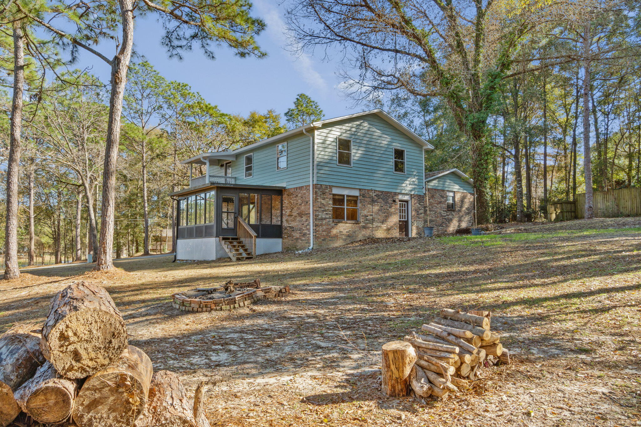 GRANDVIEW HEIGHTS - Residential Lease