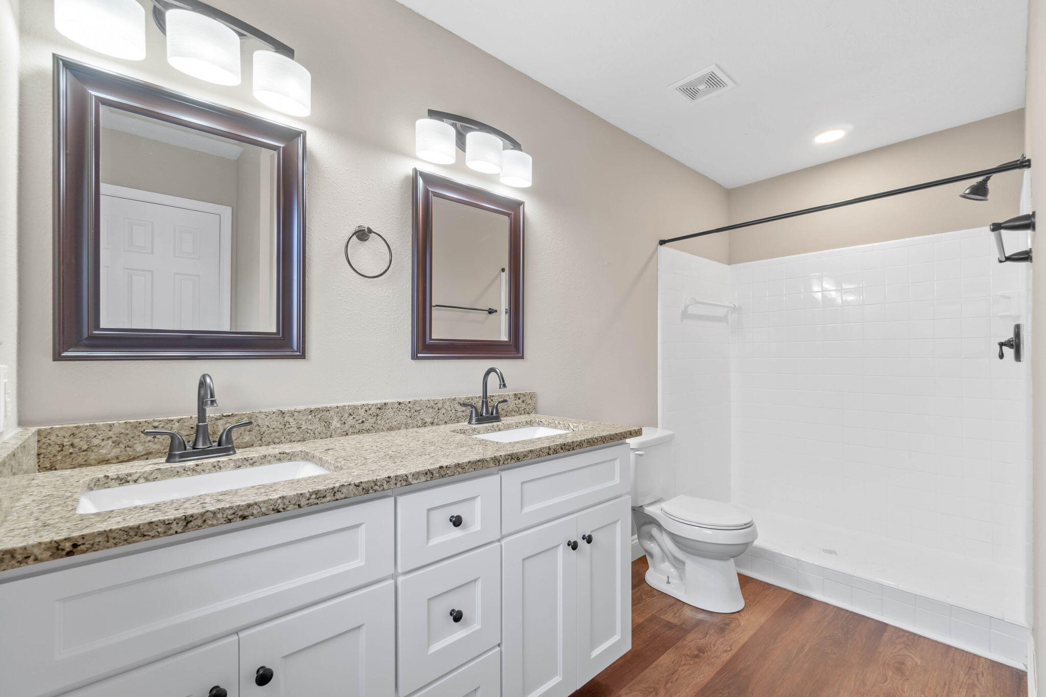 GRANDVIEW HEIGHTS - Residential Lease