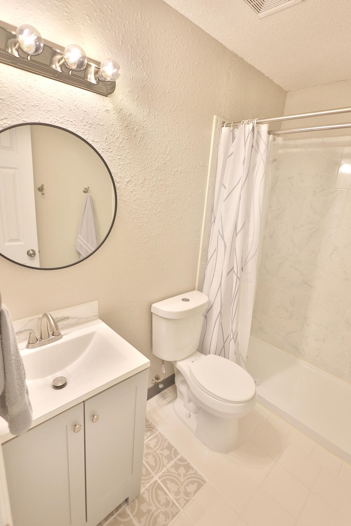 CORONADO VILLAGE PH 1 - Residential