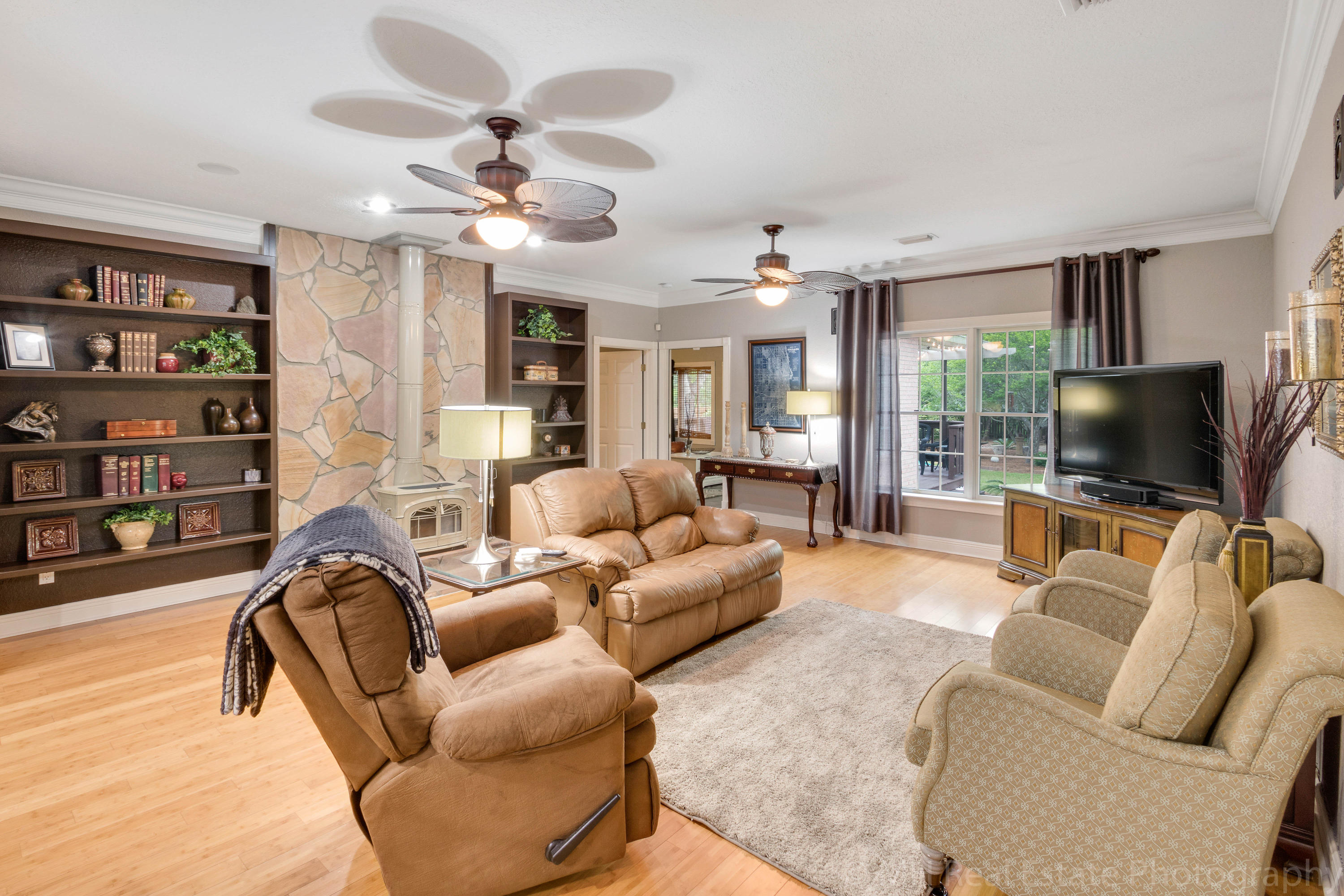 DANA POINTE - Residential