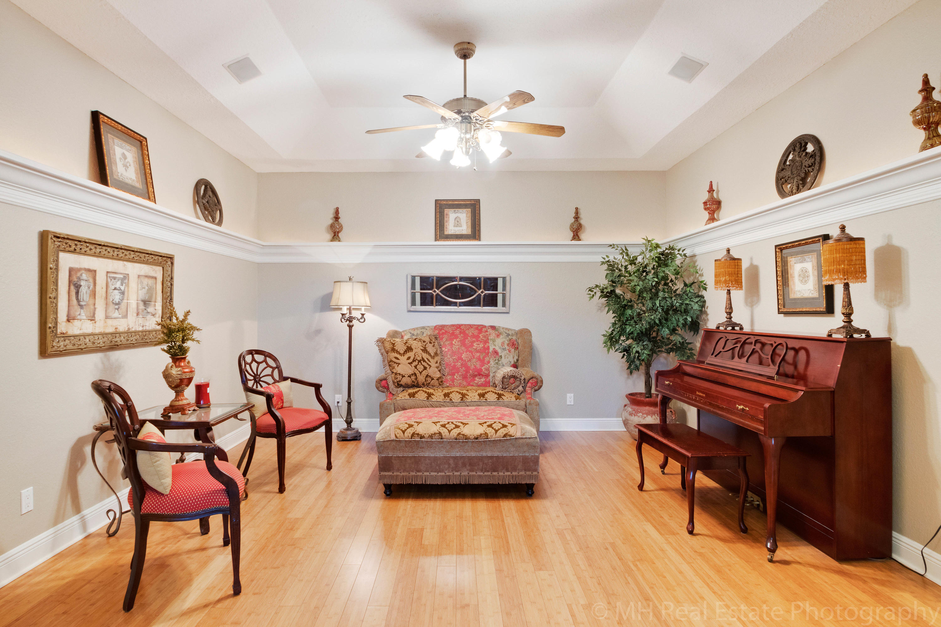 DANA POINTE - Residential