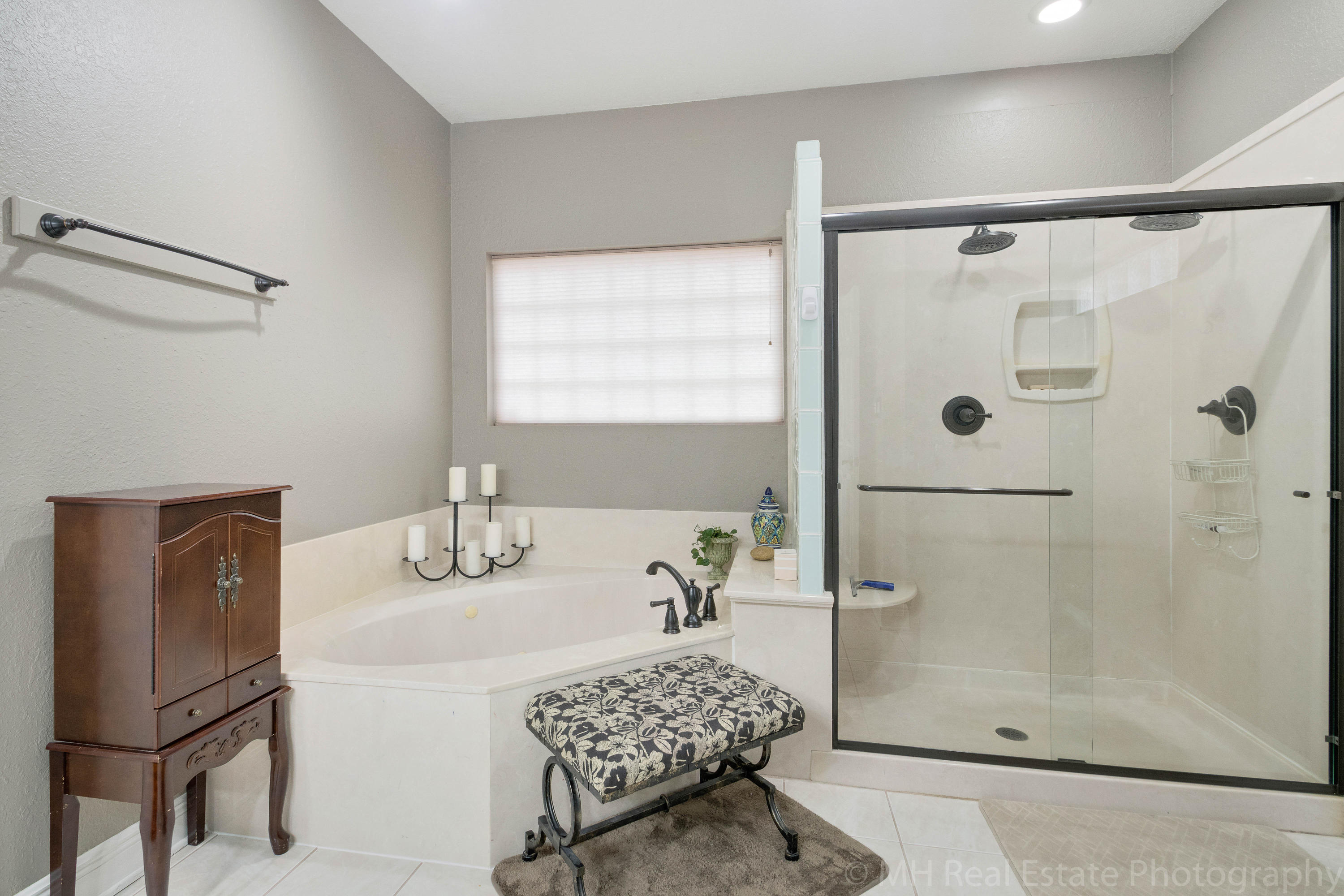 DANA POINTE - Residential