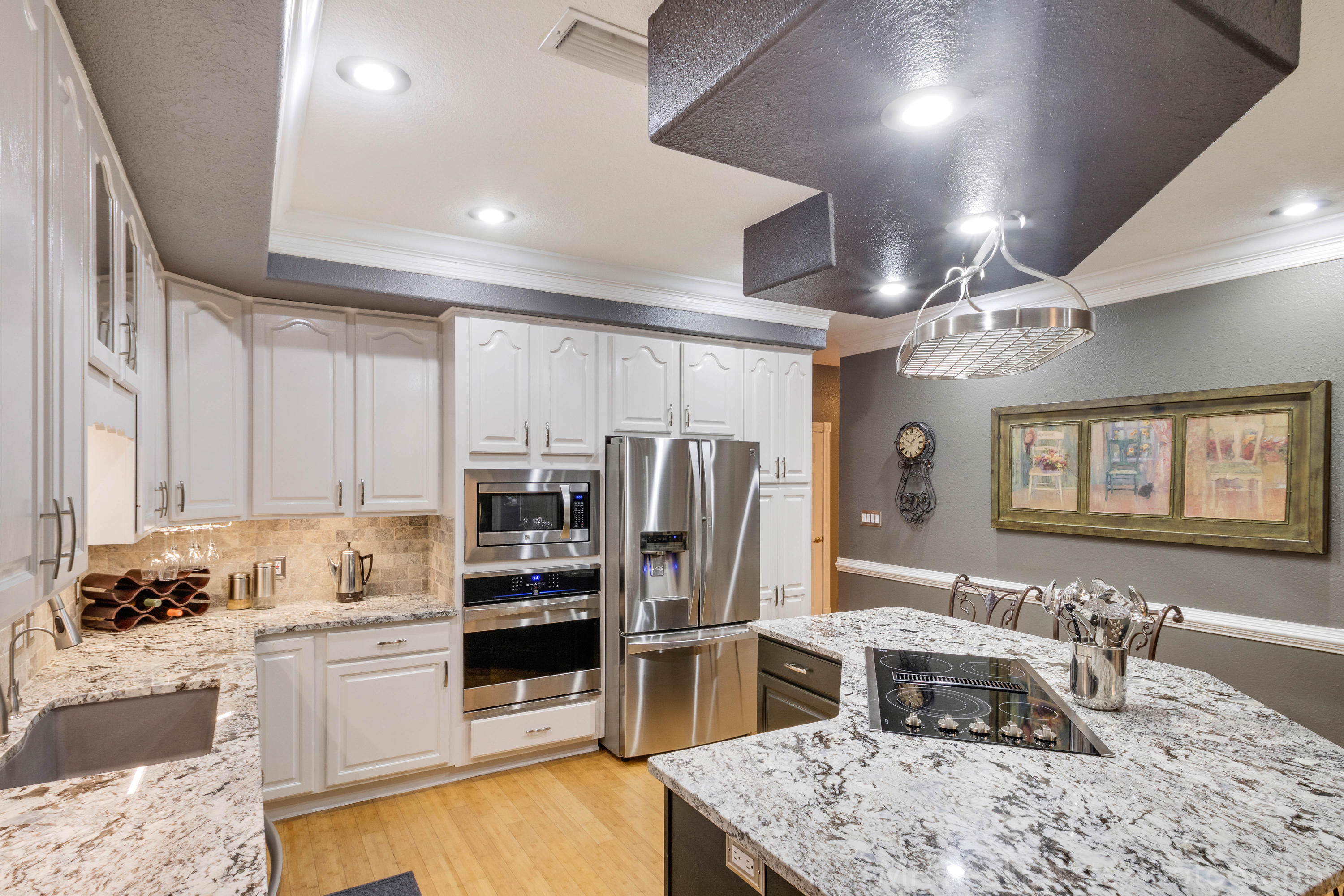 DANA POINTE - Residential