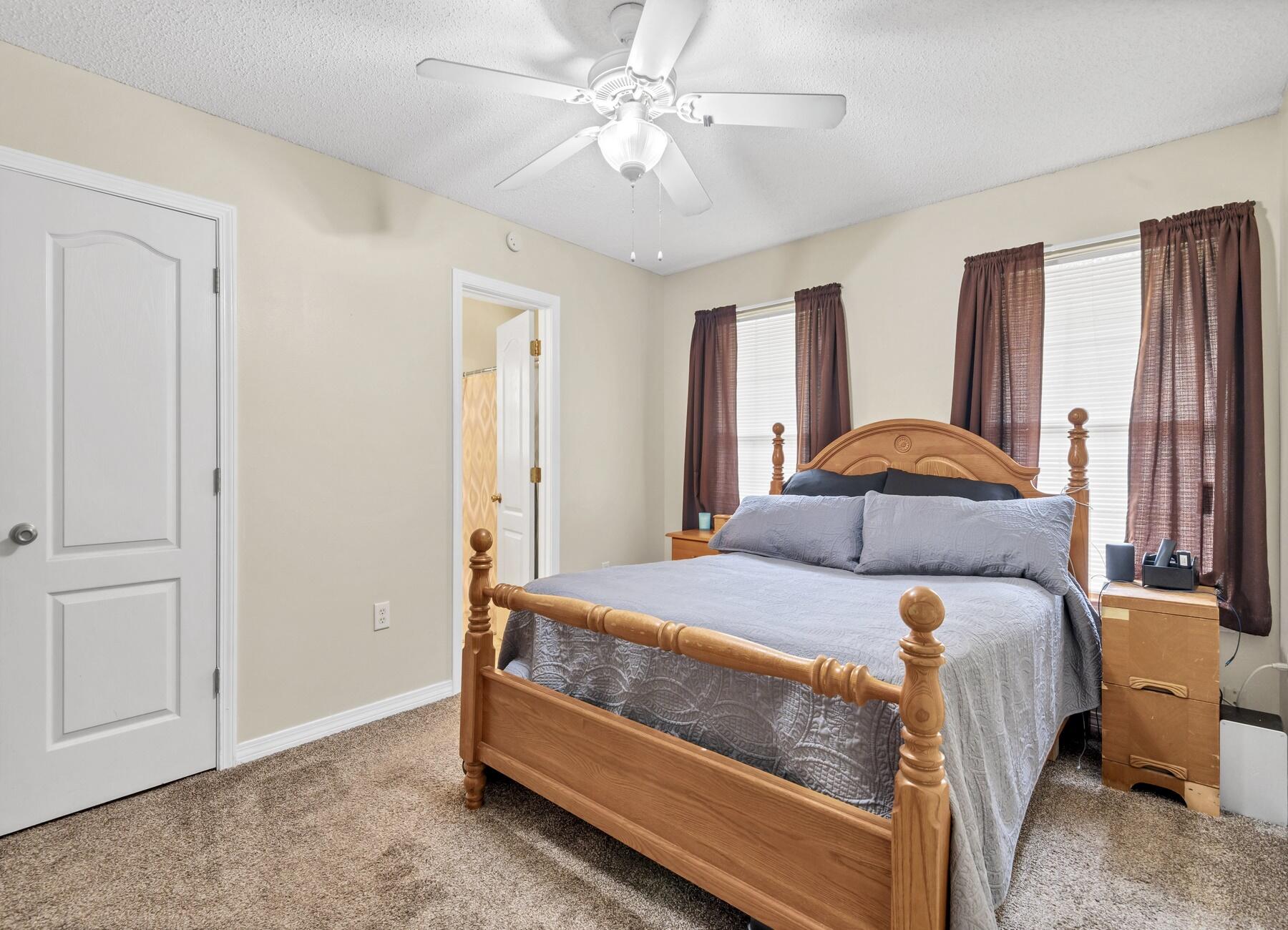 COUNTRY CLUB ESTATES - Residential