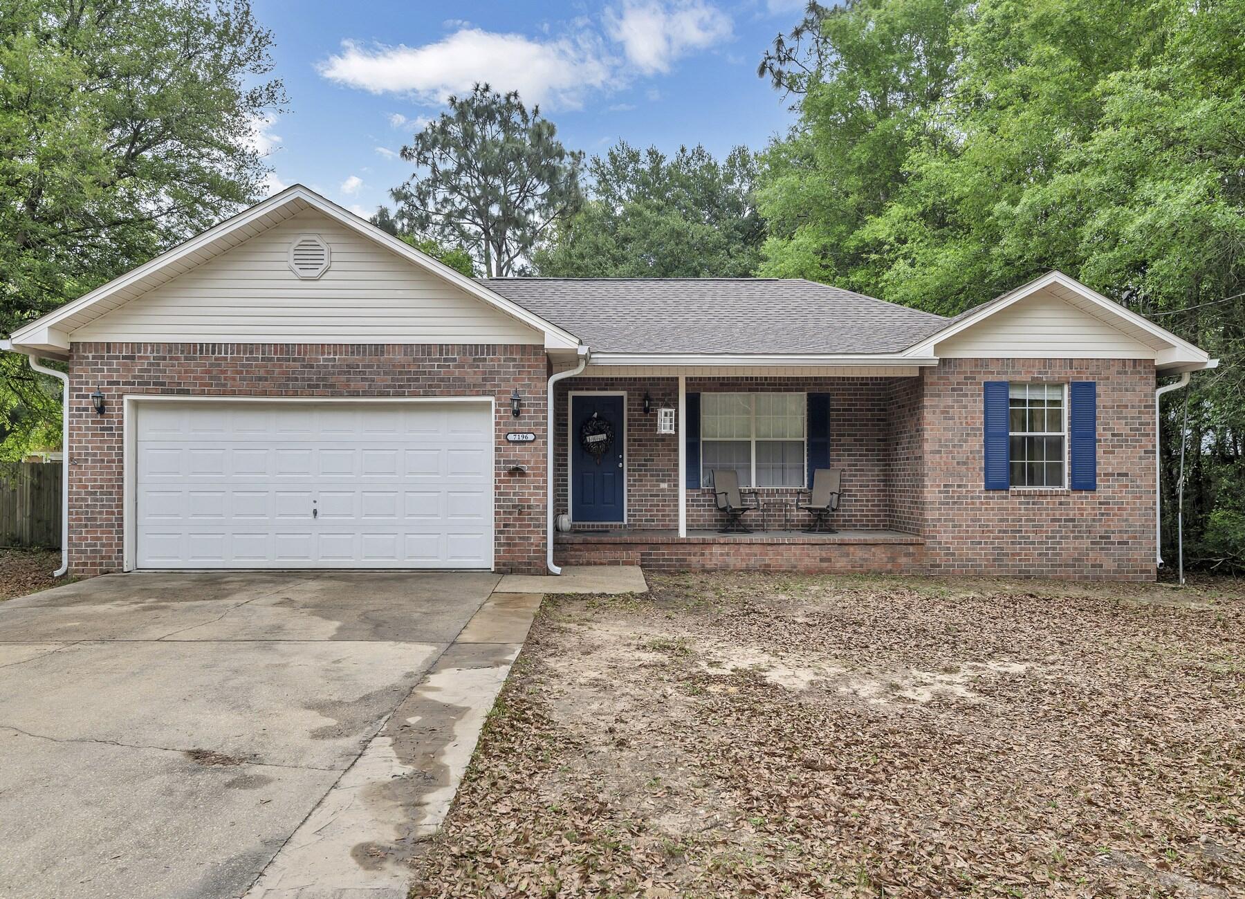 COUNTRY CLUB ESTATES - Residential